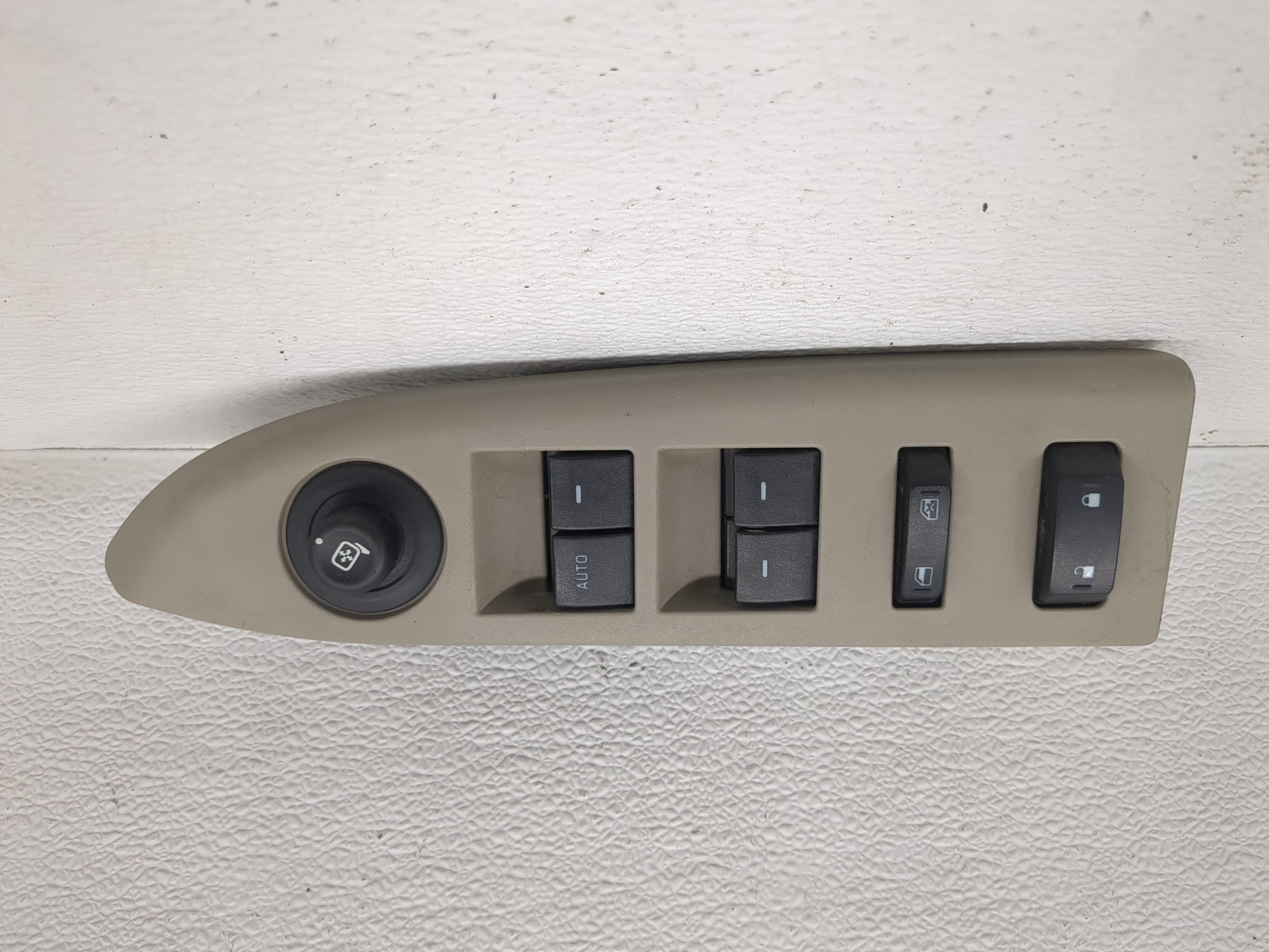 Picture of 2009 Mercury Grand Marquis Driver Left Door Master Power Window Switch 1187795
