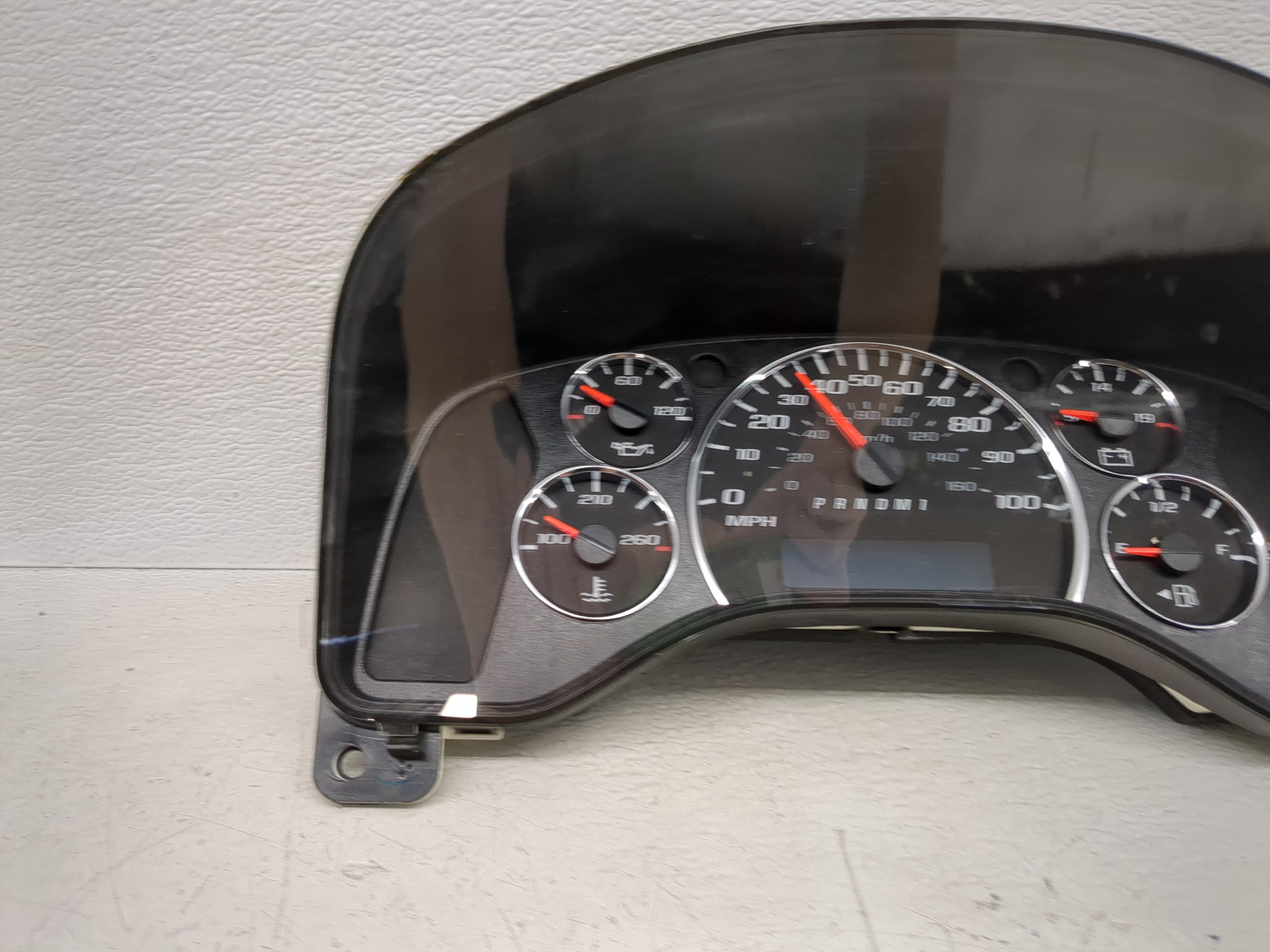 2013-2017 Chevrolet Express 3500 Speedometer Instrument Cluster Gauges 1187803 - Oemusedautoparts1.com