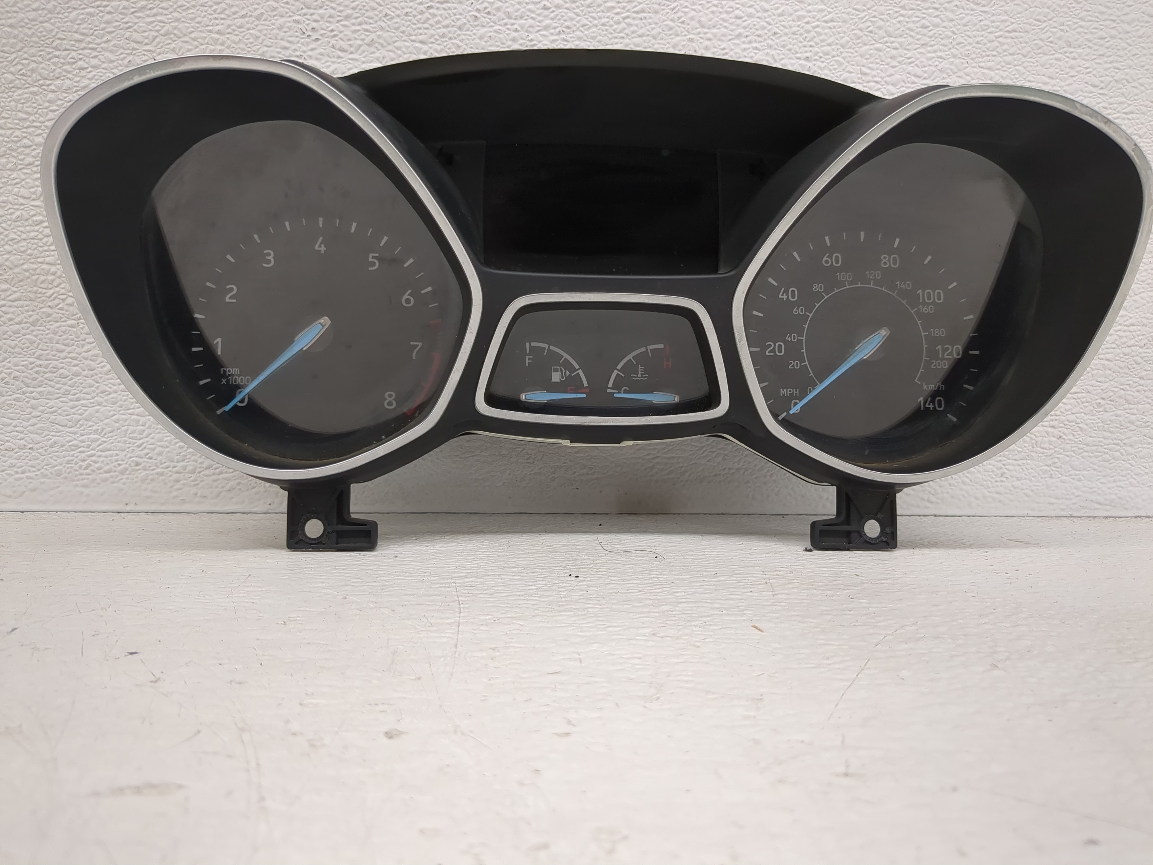 2018-2018 Ford Escape Speedometer Instrument Cluster Gauges 1187806 - Oemusedautoparts1.com