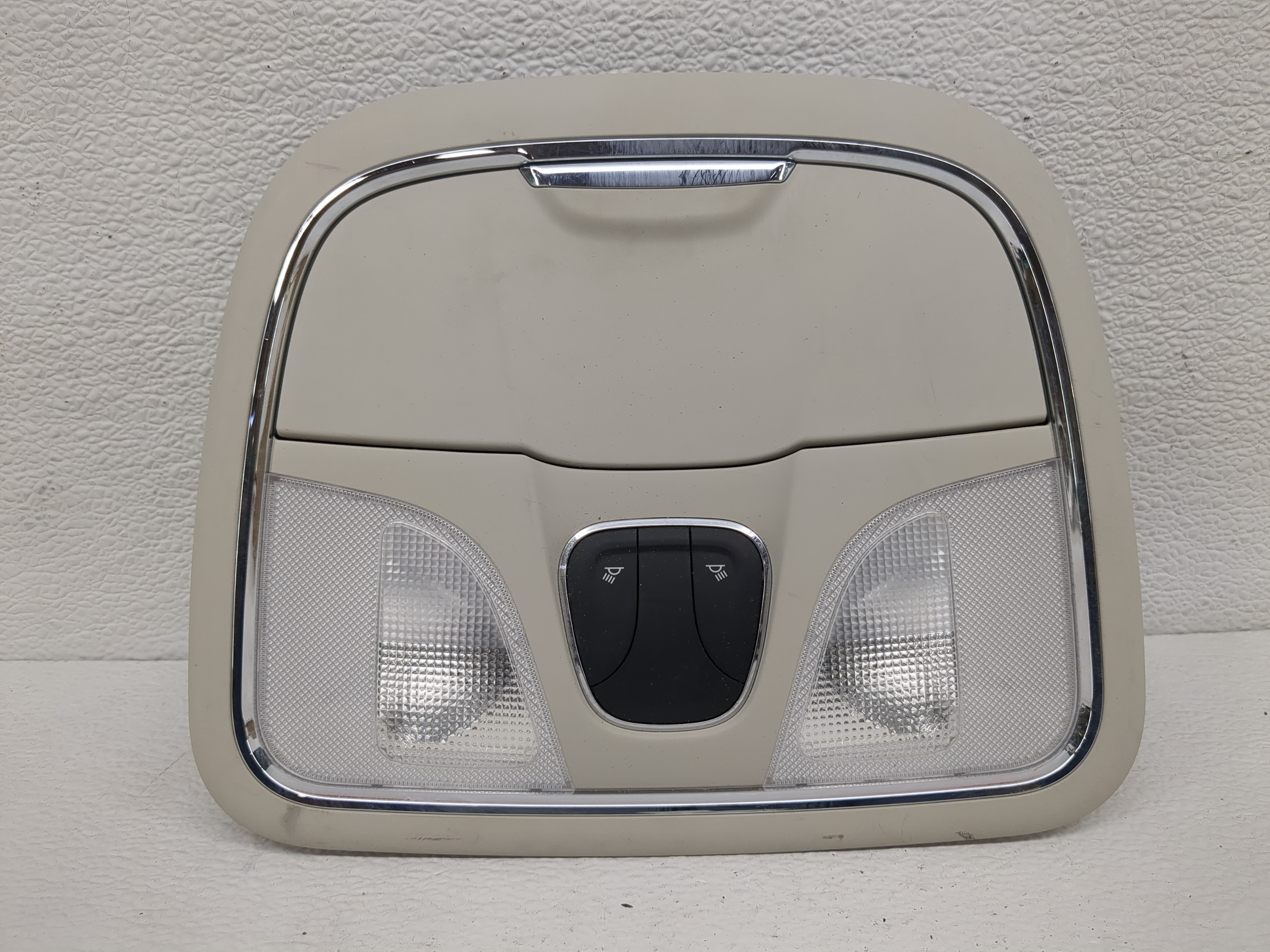 2017 Jeep Cherokee Overhead Roof Console 1187838 - Oemusedautoparts1.com