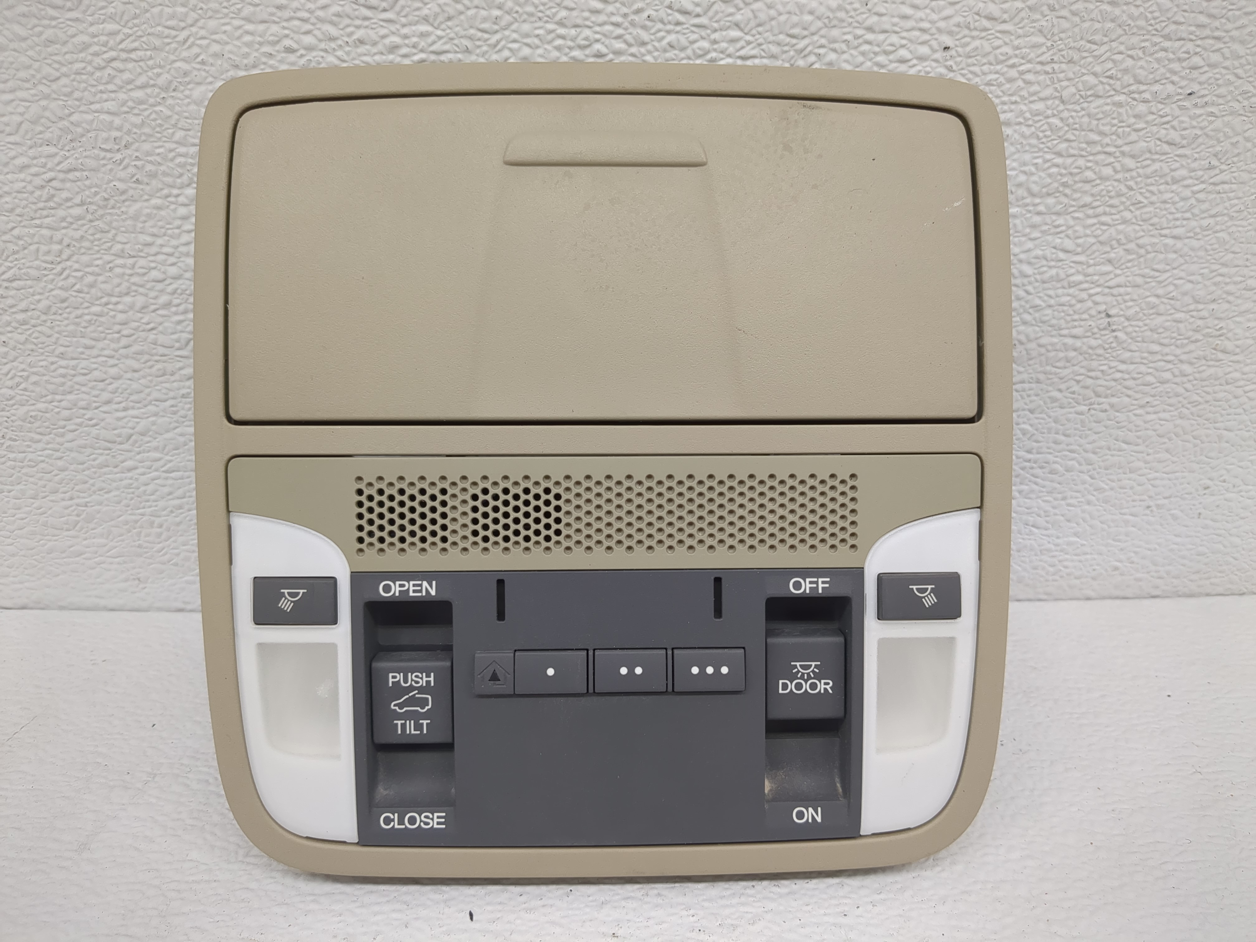 2013 Subaru Rx Overhead Roof Console 1187840 - Oemusedautoparts1.com