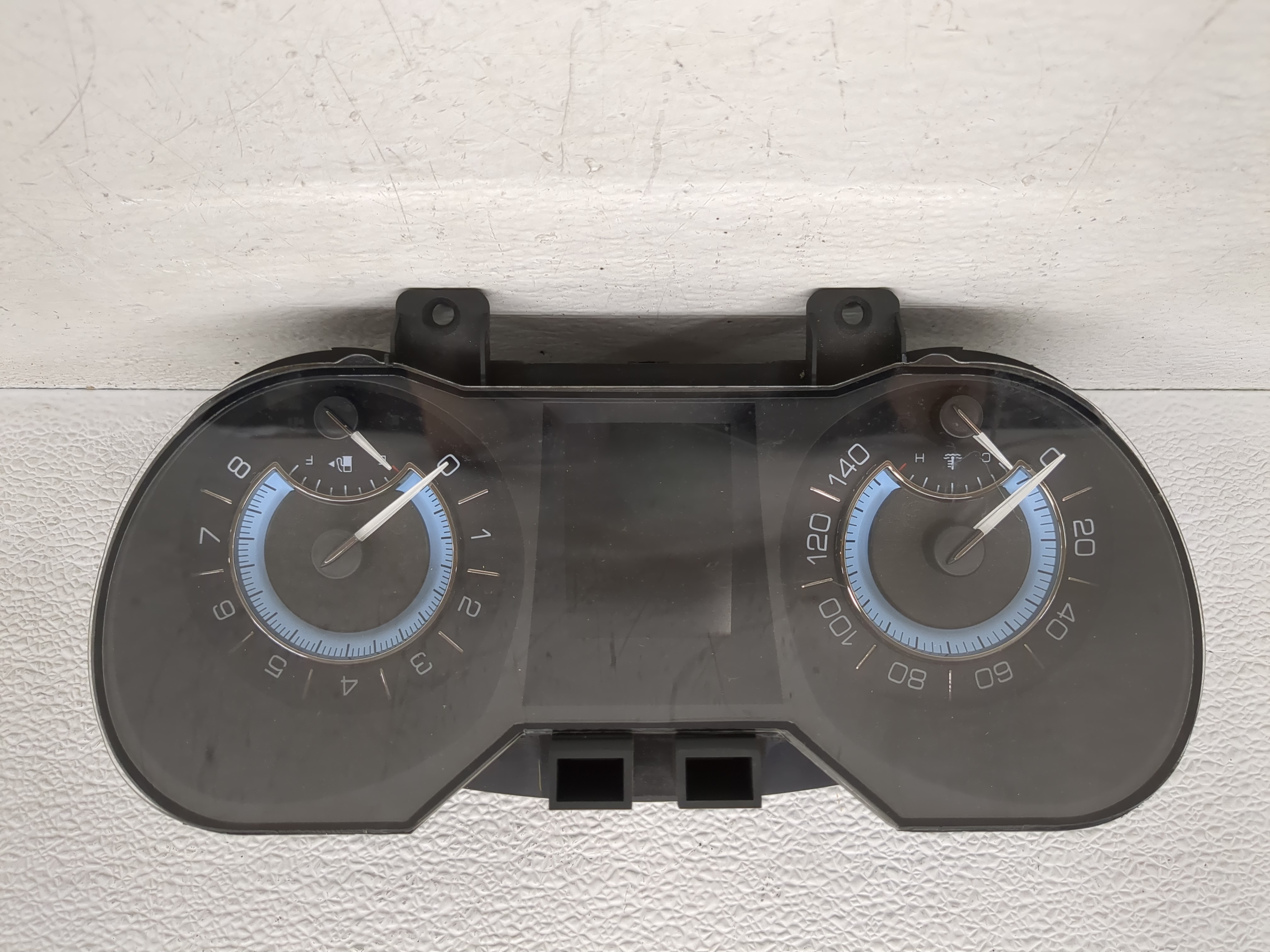 2010-2010 Buick Lacrosse Speedometer Instrument Cluster Gauges 1187857 - Oemusedautoparts1.com