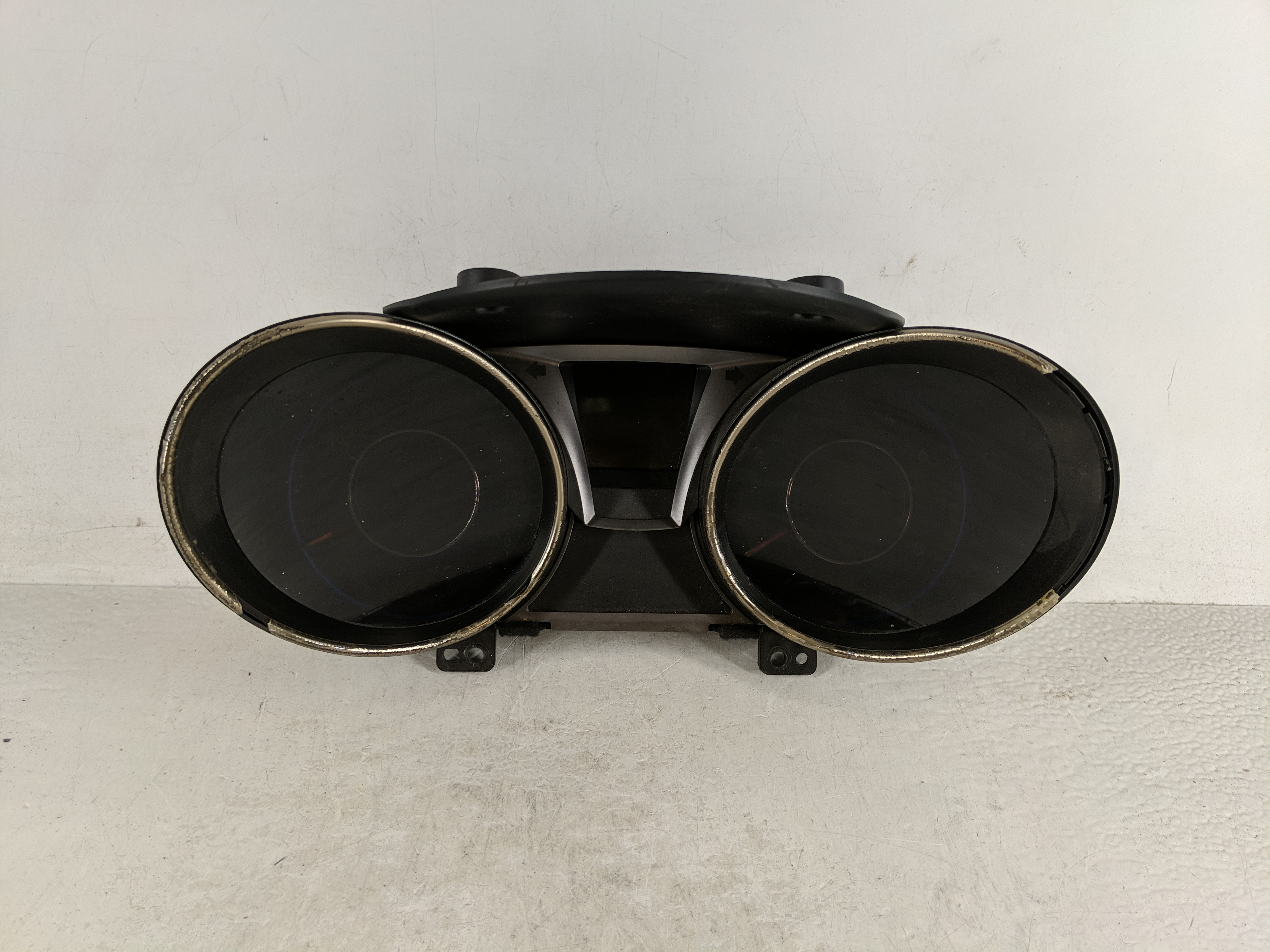 2014-2014 Hyundai Genesis Speedometer Instrument Cluster Gauges 1187861 - Oemusedautoparts1.com