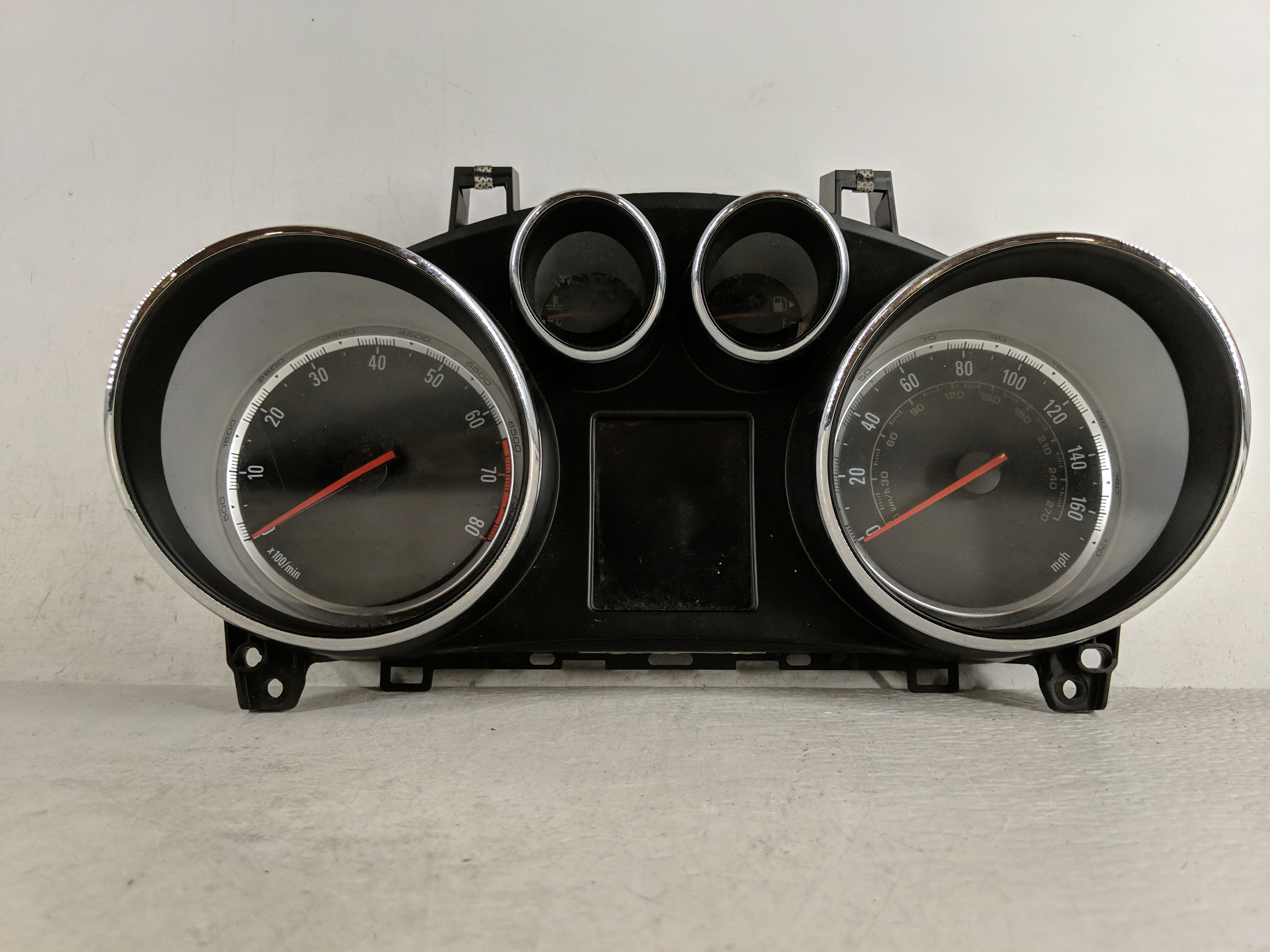 2013-2013 Buick Encore Speedometer Instrument Cluster Gauges 95323180 1187871 - Oemusedautoparts1.com