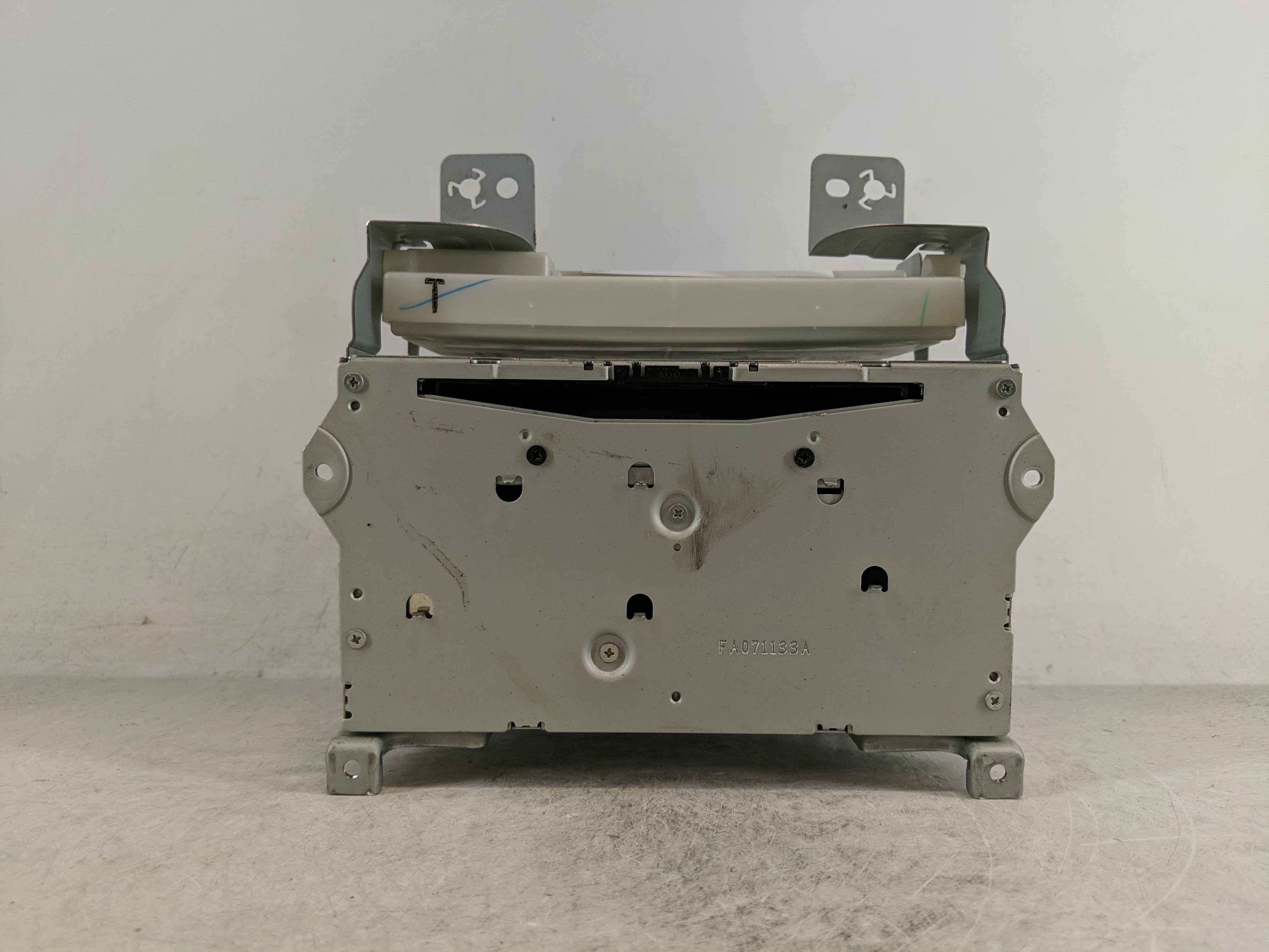 Picture of 2010-2013 Infiniti G37 Am Fm Cd Player Radio Receiver 1187897