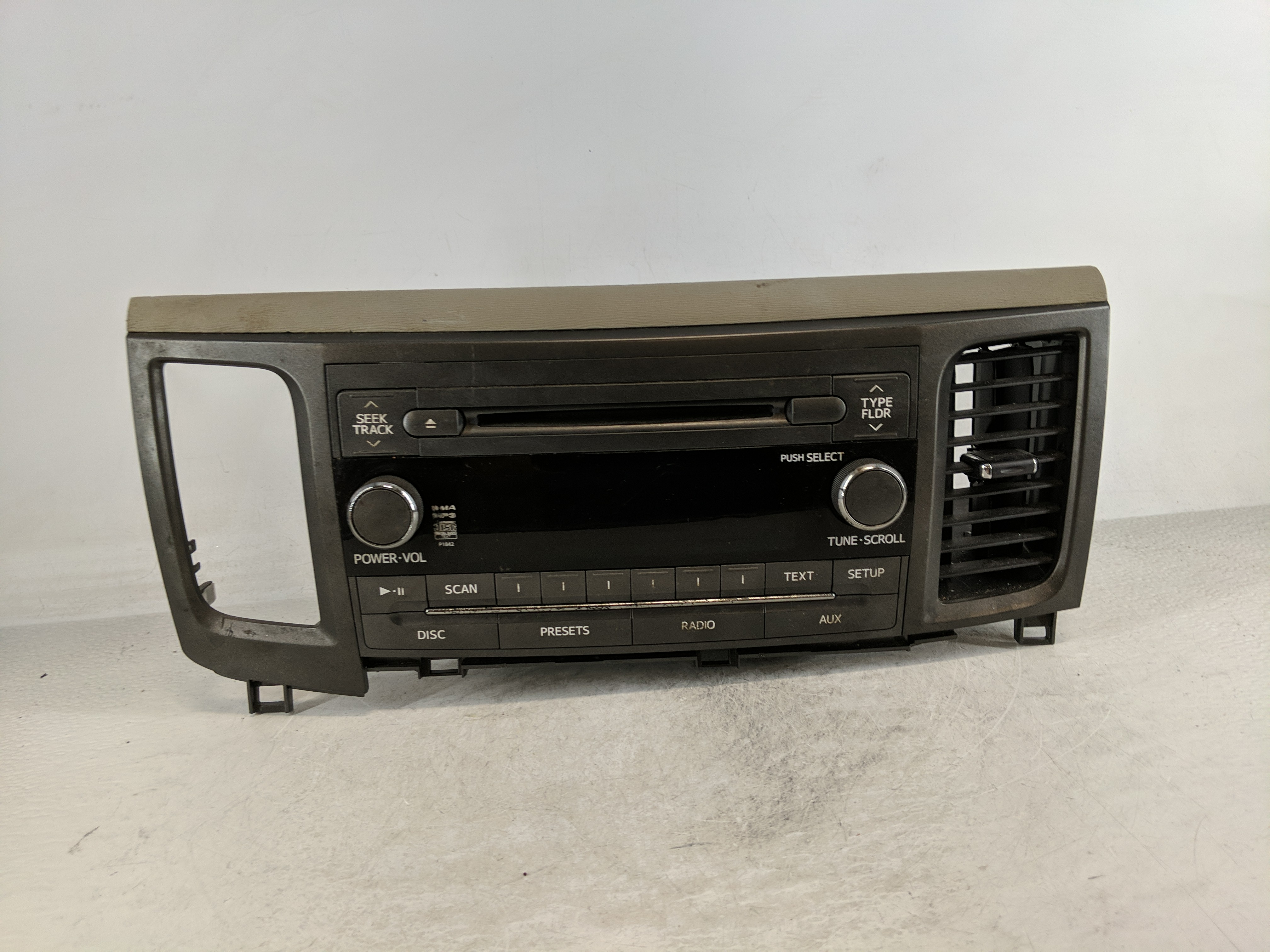 Picture of 2011-2014 Toyota Sienna Am Fm Cd Player Radio Receiver 1187918