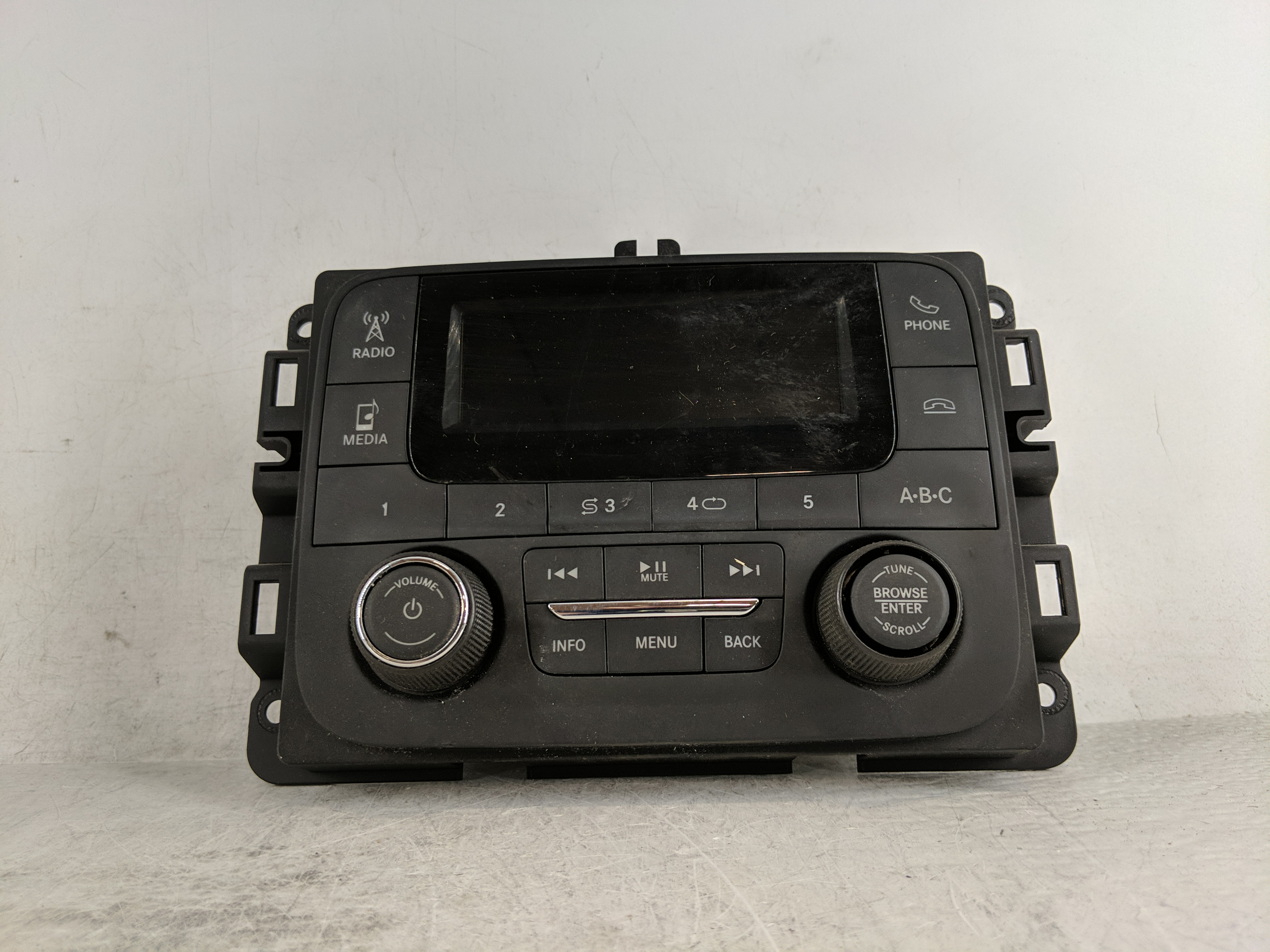 Picture of Dodge Ram 1500 Am Fm Cd Player Radio Receiver 1187923
