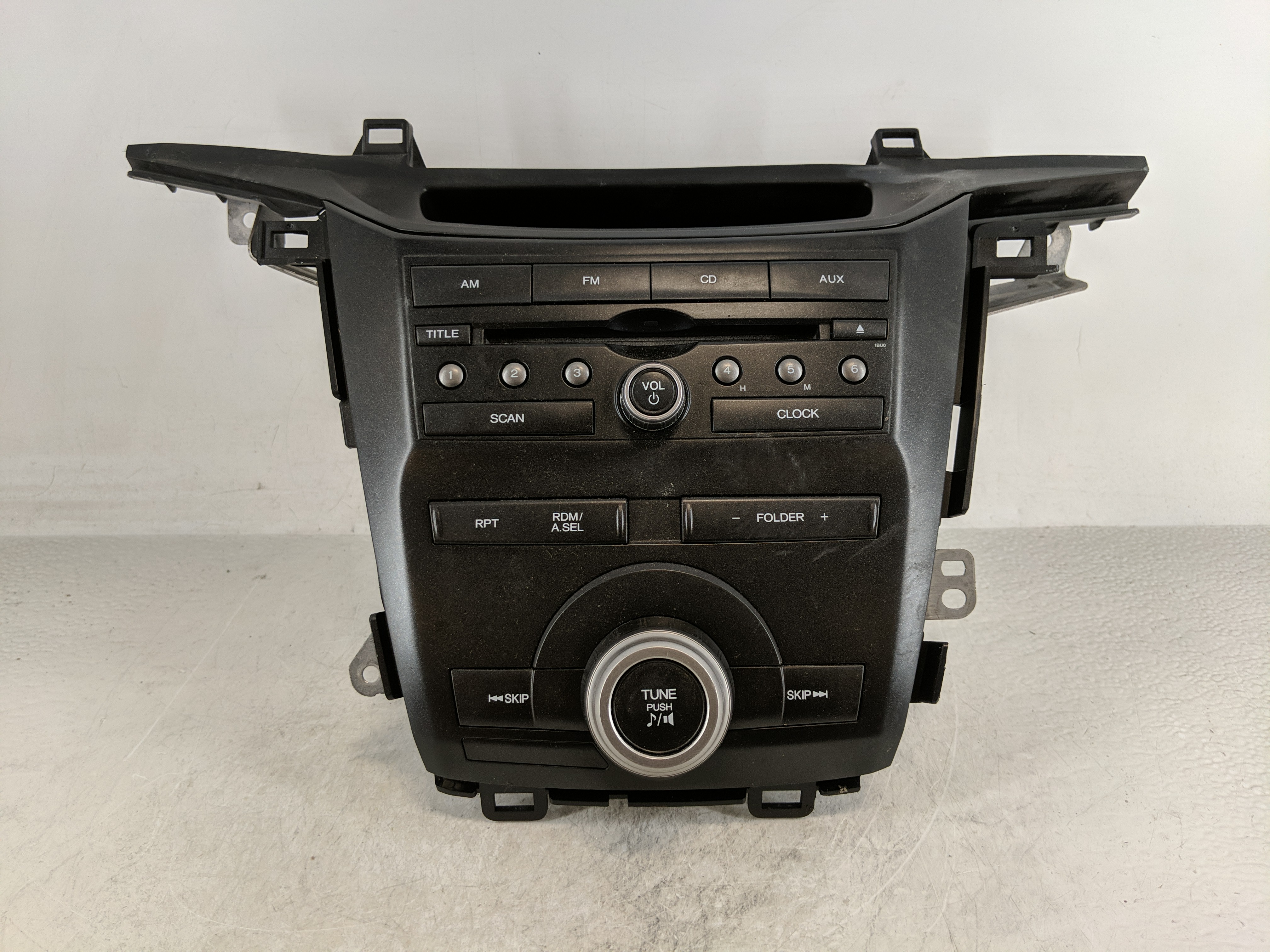 2011-2012 Honda Odyssey Am Fm Cd Player Radio Receiver 1187934 - Oemusedautoparts1.com