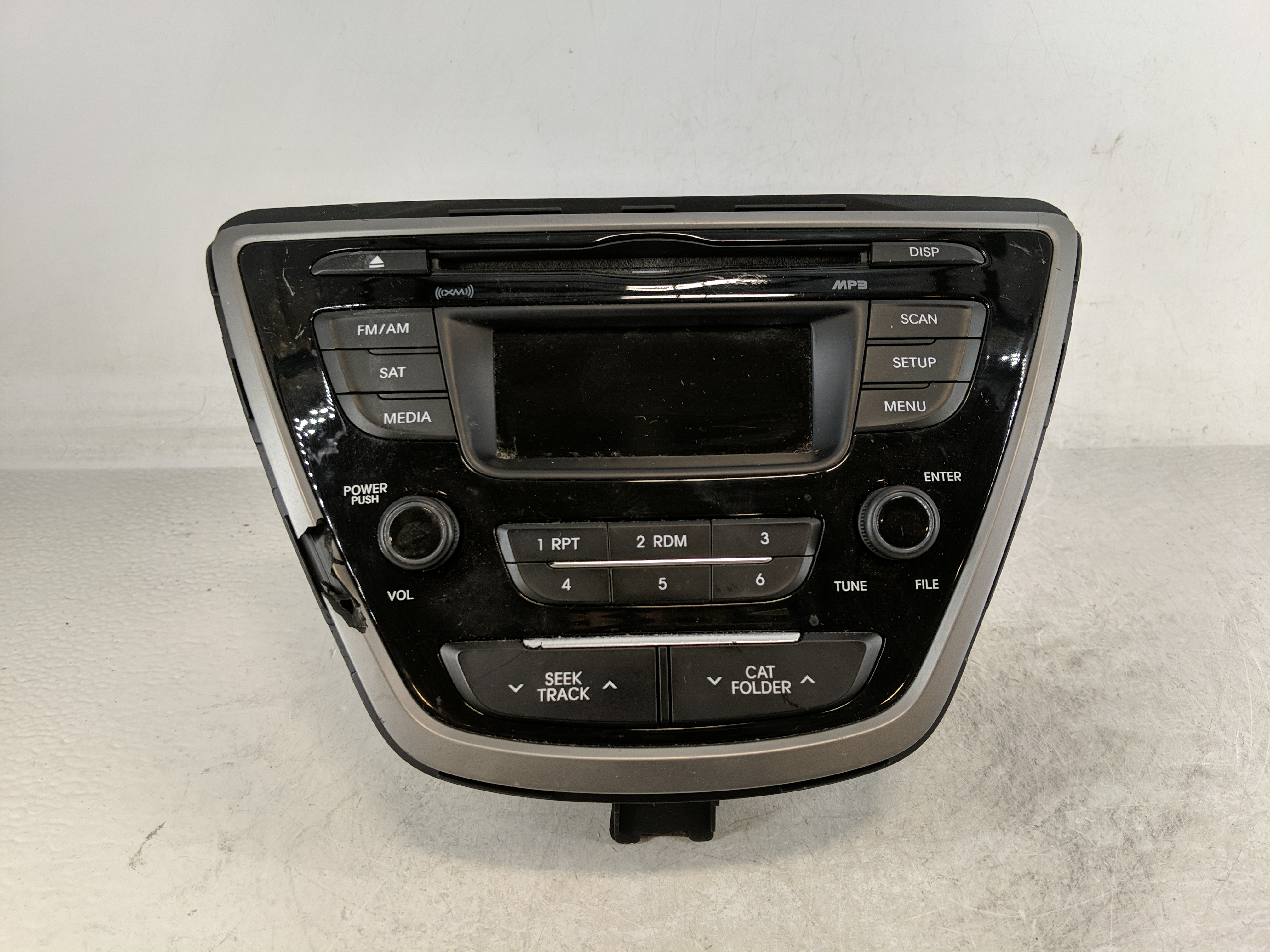 2014-2016 Hyundai Elantra Am Fm Cd Player Radio Receiver 1187939 - Oemusedautoparts1.com