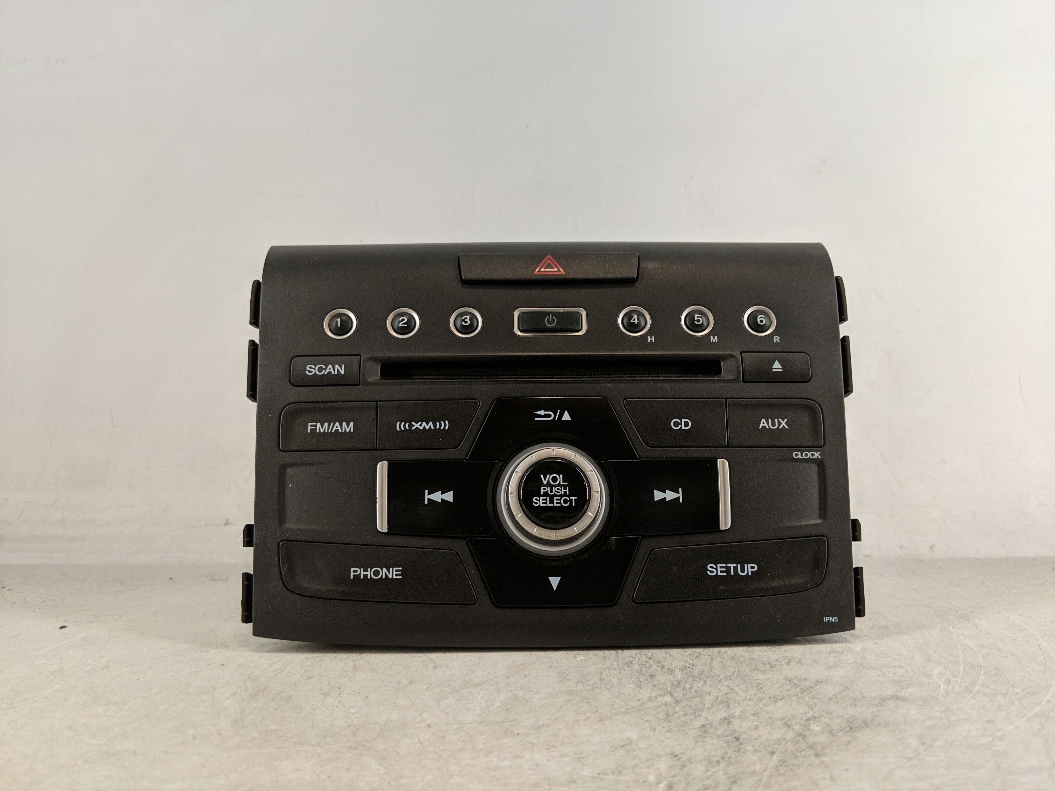 2012-2014 Honda Cr-v Am Fm Cd Player Radio Receiver 1187940 - Oemusedautoparts1.com