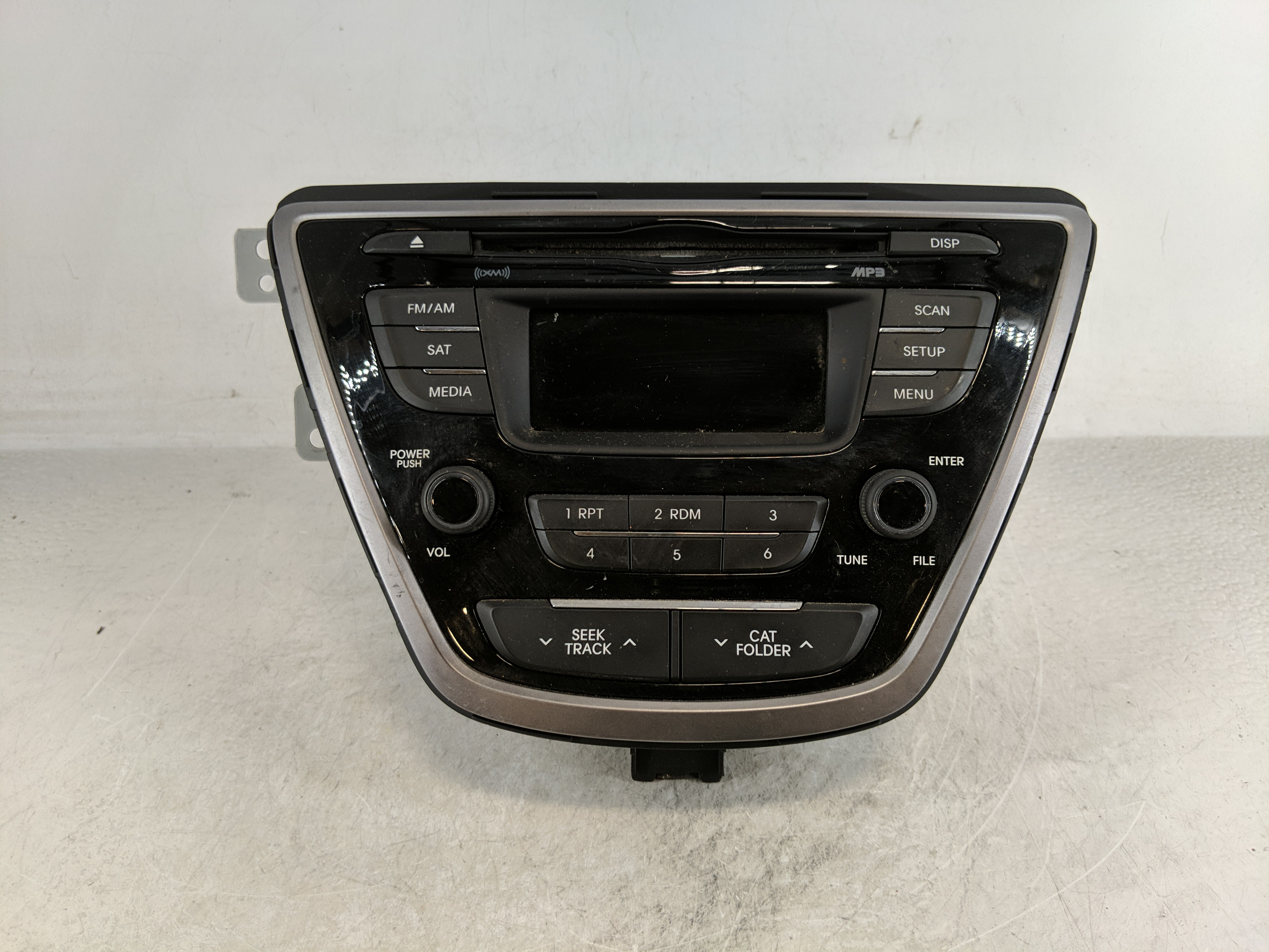 2013-2013 Hyundai Elantra Am Fm Cd Player Radio Receiver 1187947 - Oemusedautoparts1.com