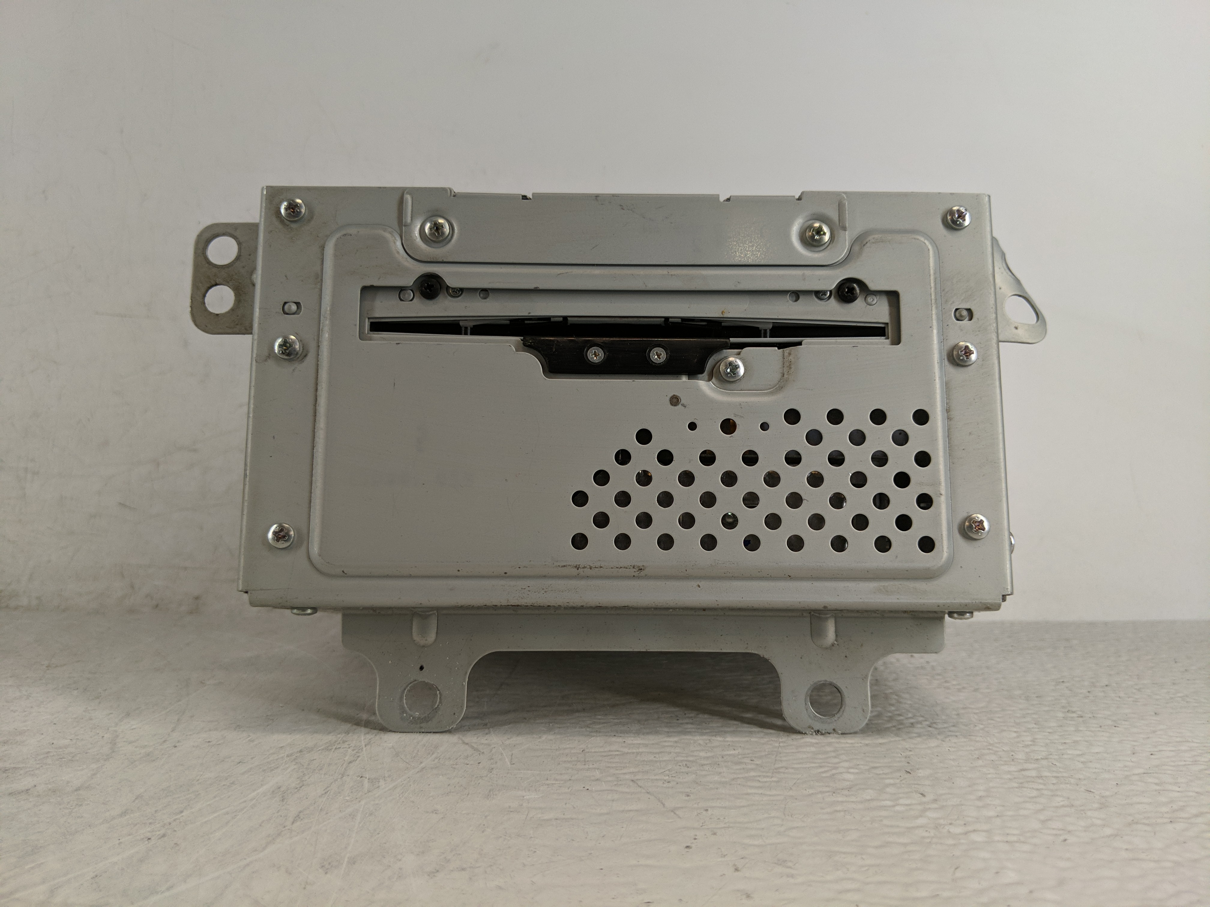 Picture of 2010-2011 Buick Lacrosse Am Fm Cd Player Radio Receiver 1188015