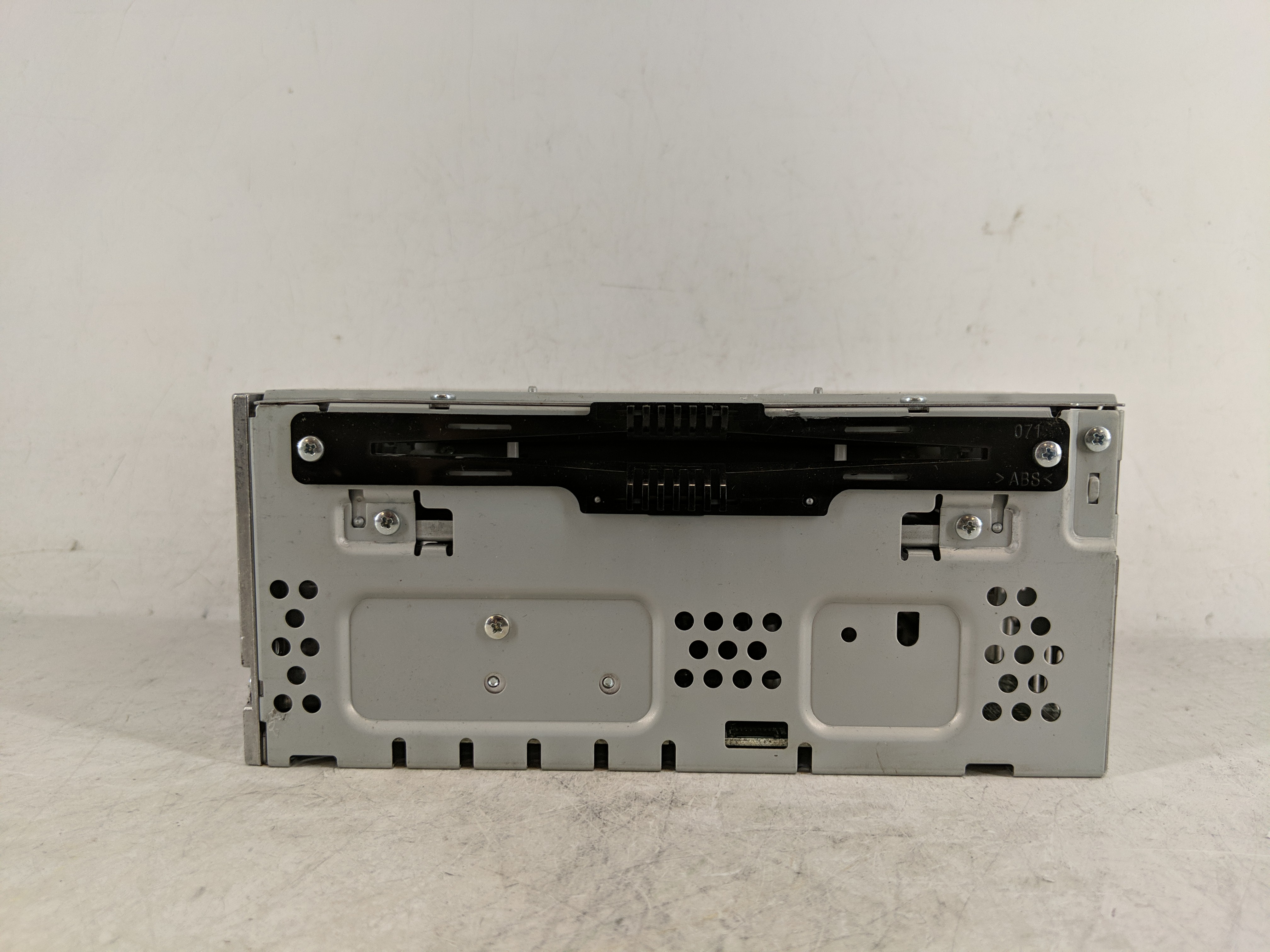 2016-2017 Ford Fusion Am Fm Cd Player Radio Receiver 1188044 - Oemusedautoparts1.com
