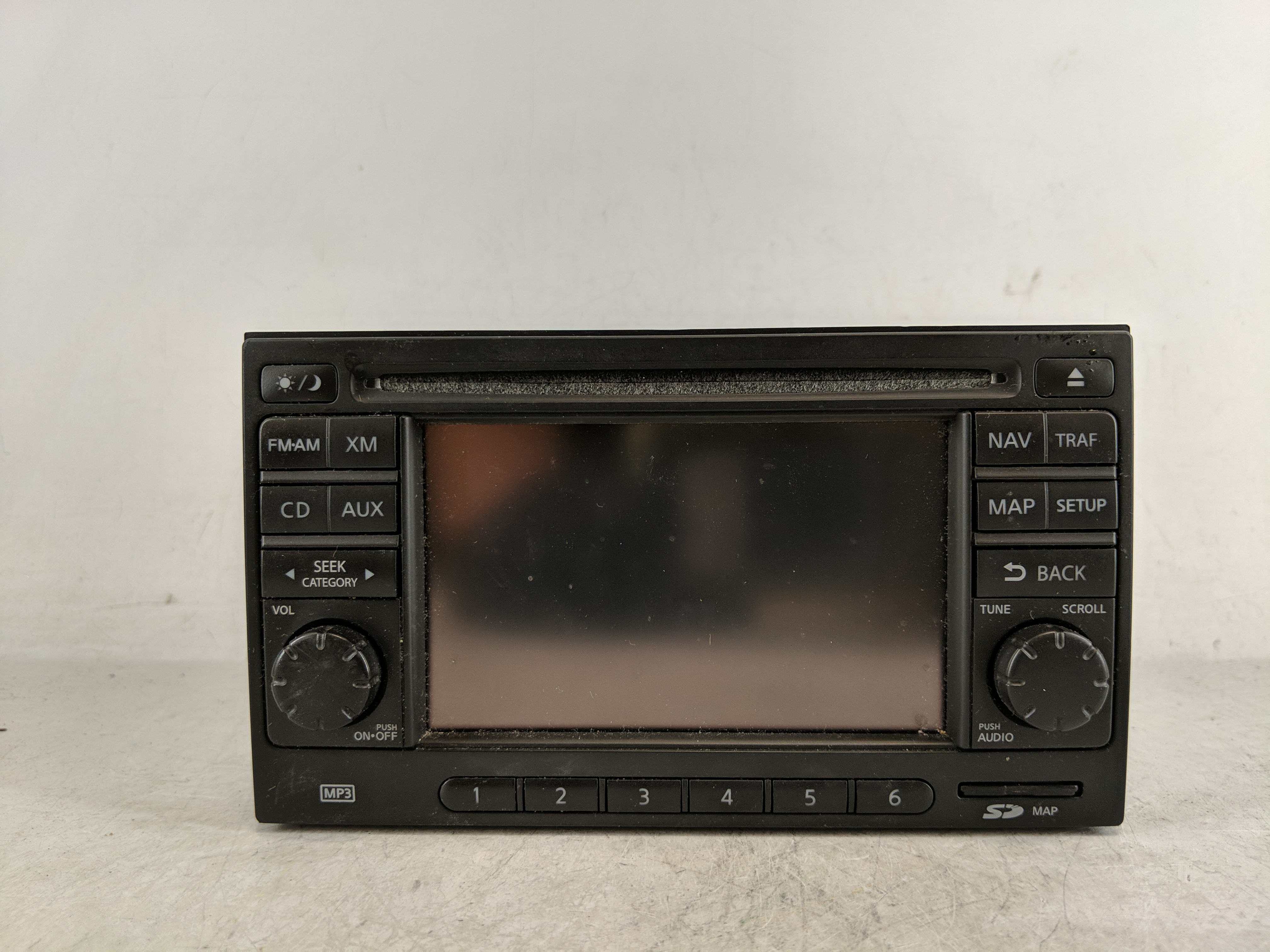 Picture of 2011-2012 Nissan Rogue Am Fm Cd Player Radio Receiver 1188048