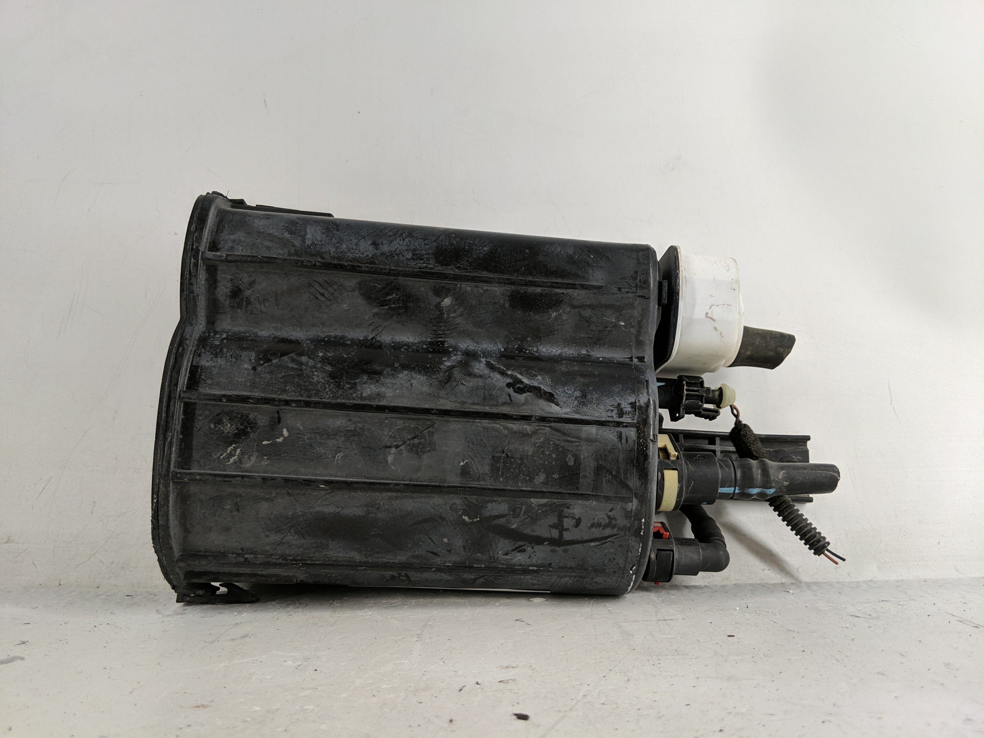 2012 Fiat 500 Fuel Vapor Charcoal Canister 1188086 - Oemusedautoparts1.com
