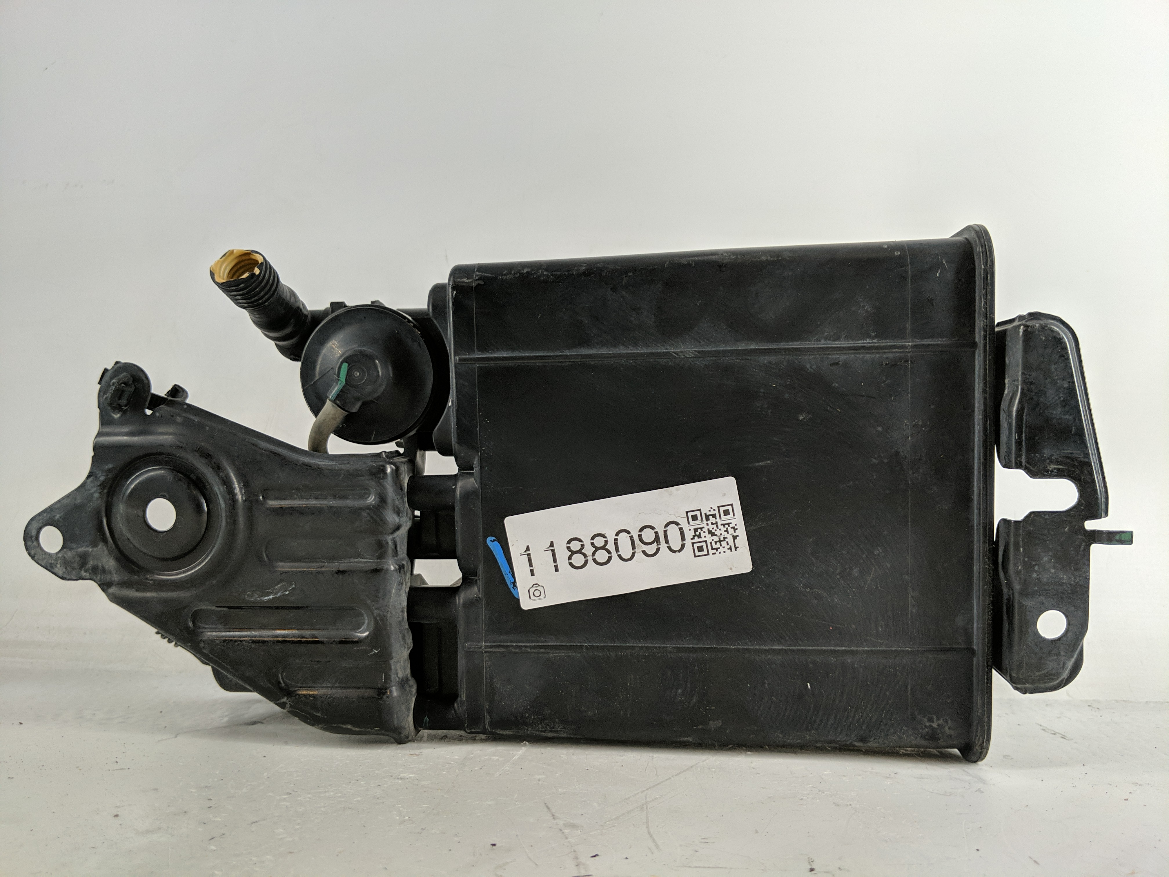 2010 Toyota Camry Fuel Vapor Charcoal Canister 1188090 - Oemusedautoparts1.com