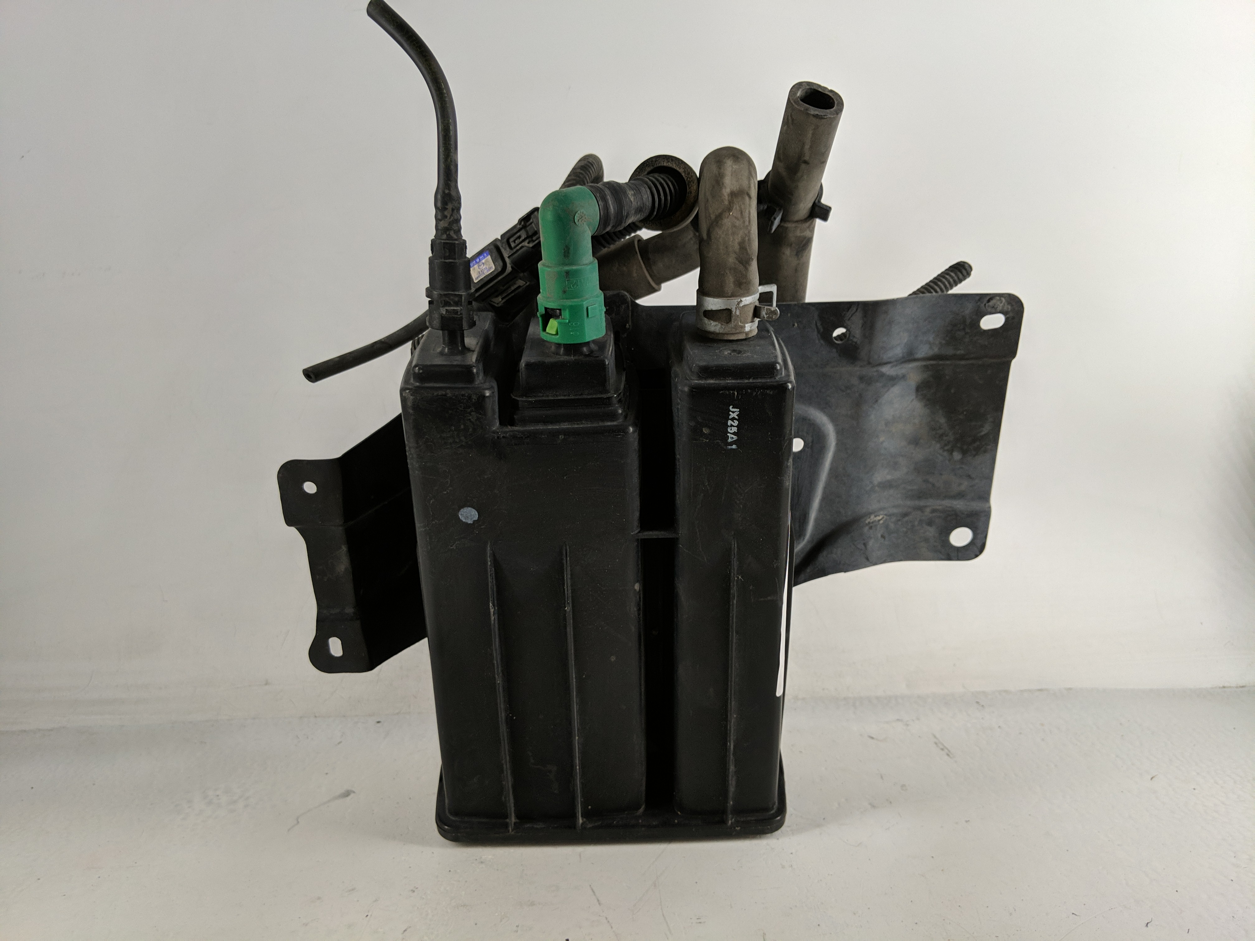 2014 Mazda 5 Fuel Vapor Charcoal Canister 1188122 - Oemusedautoparts1.com