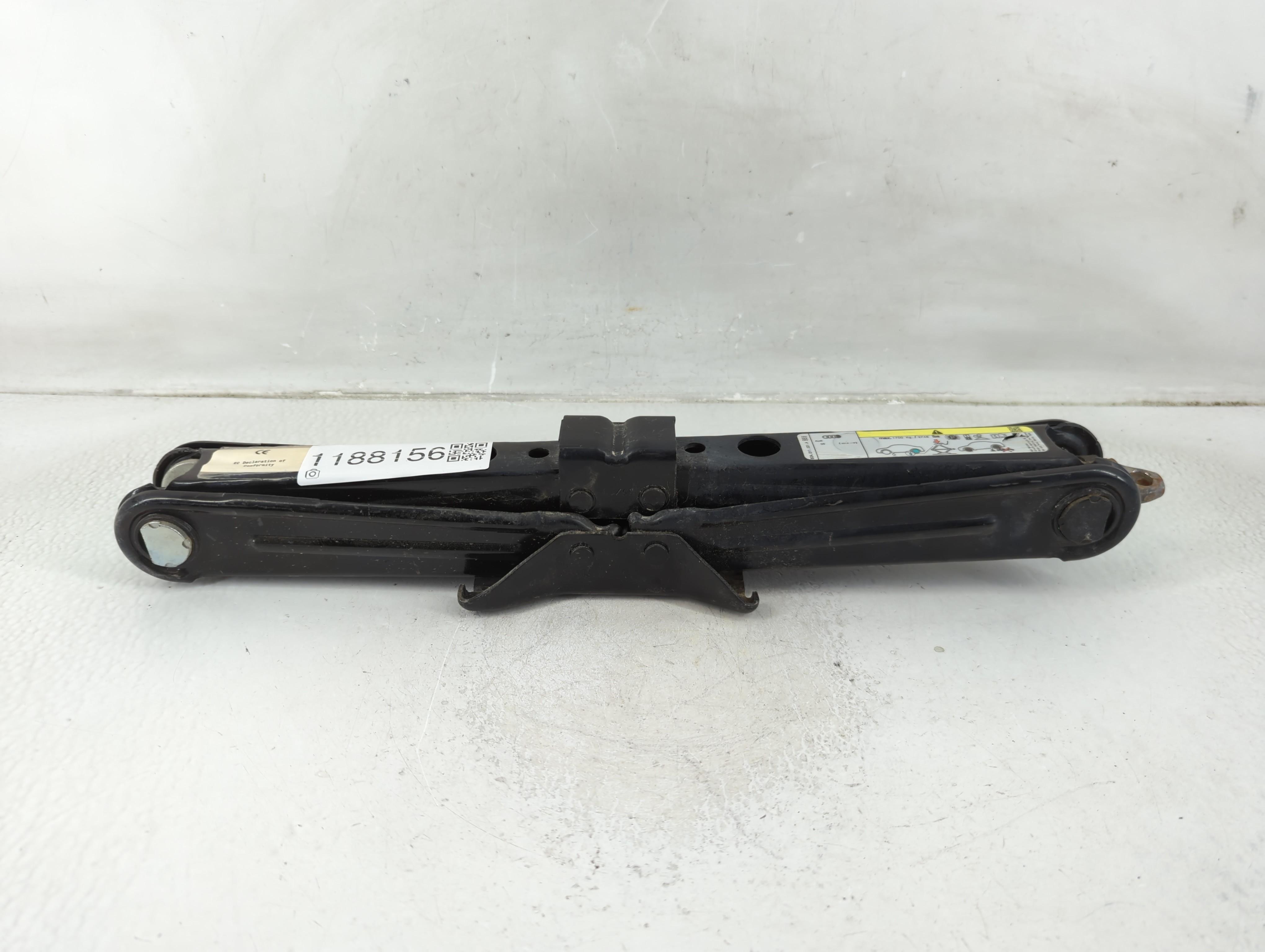 2018 Audi Q5 Spare Scissor Car Jack 1188156 - Oemusedautoparts1.com