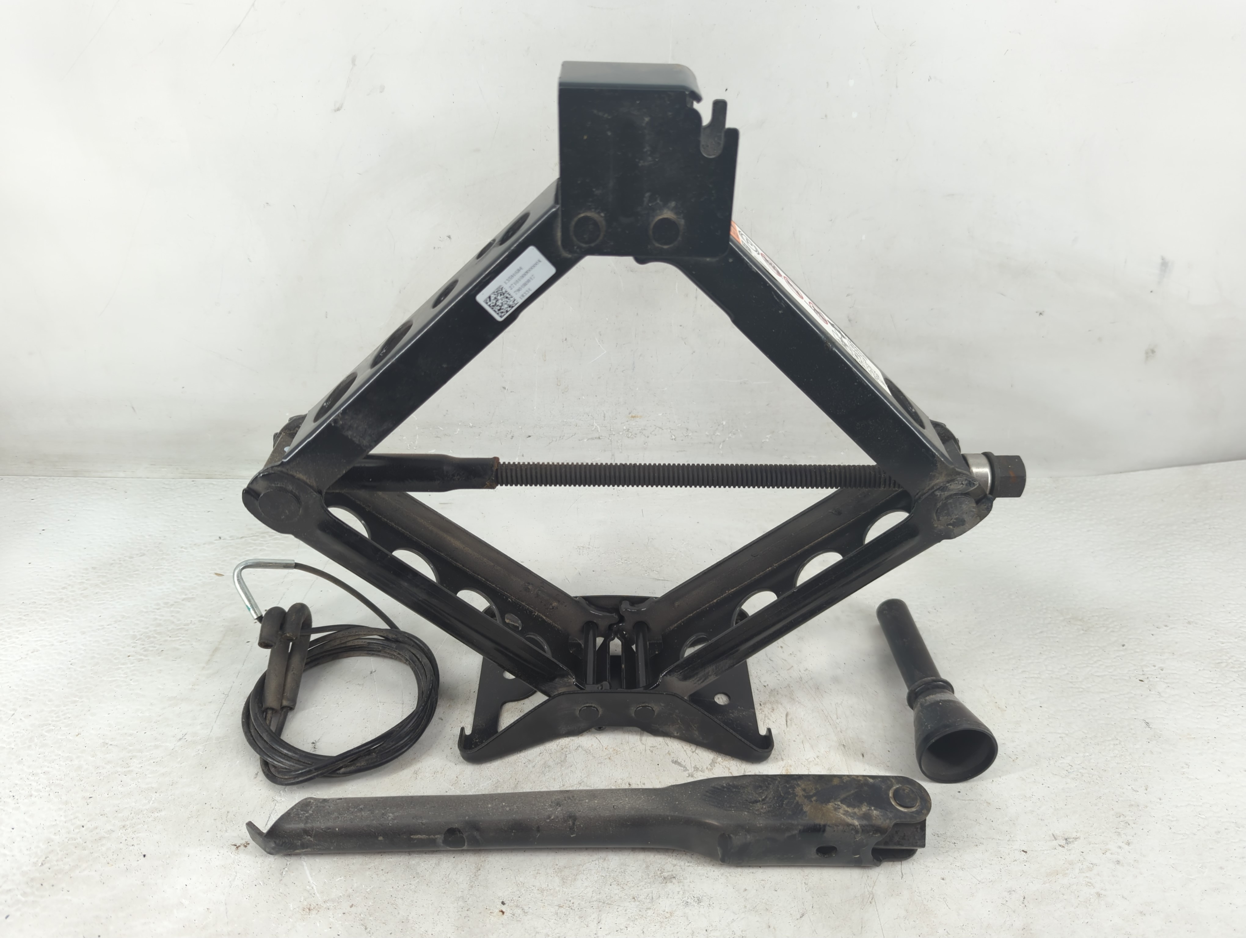 2019 Gmc Acadia Spare Scissor Car Jack 1188161 - Oemusedautoparts1.com