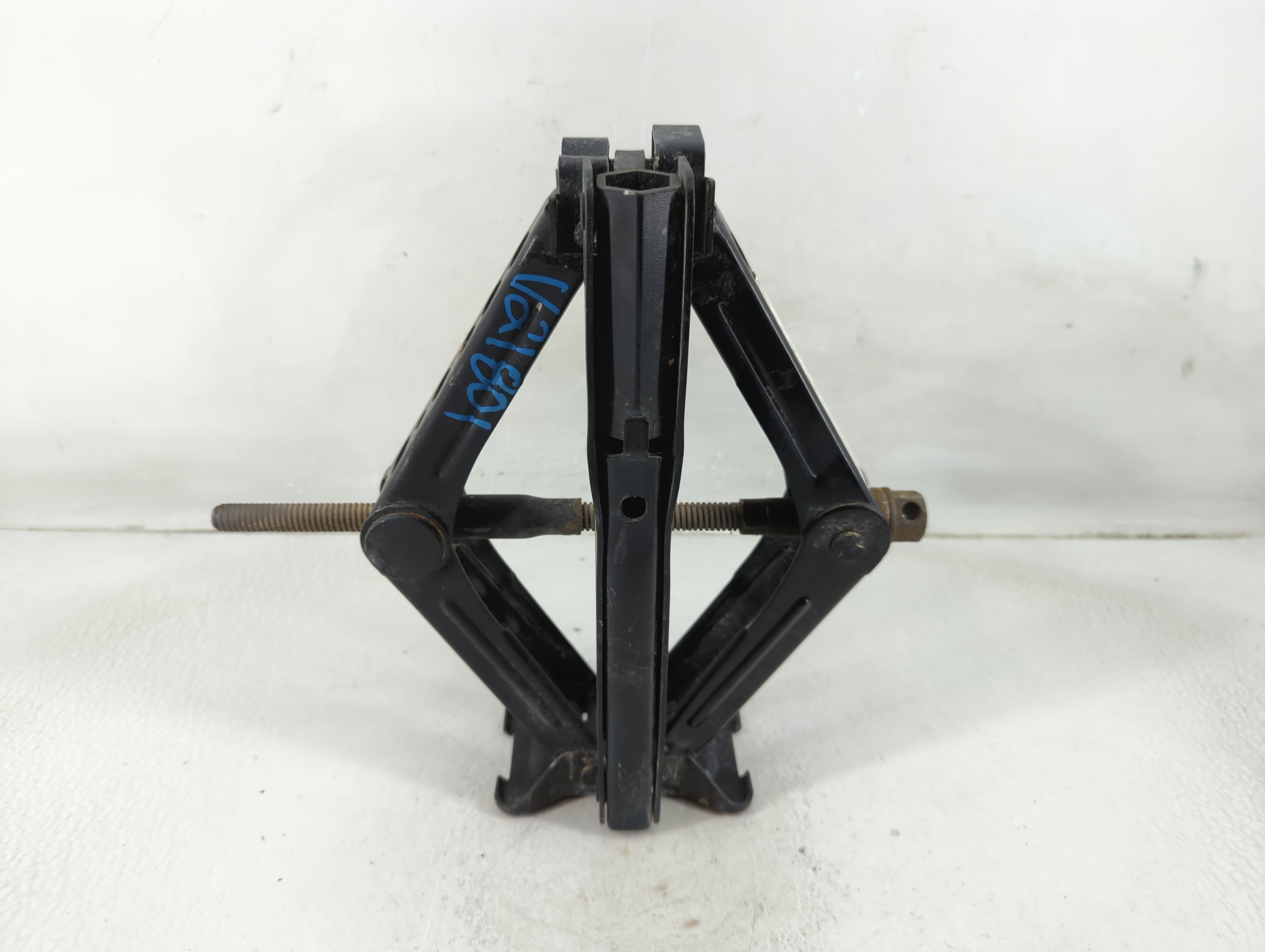 Picture of 2016 Ford Mustang Spare Scissor Car Jack 1188167