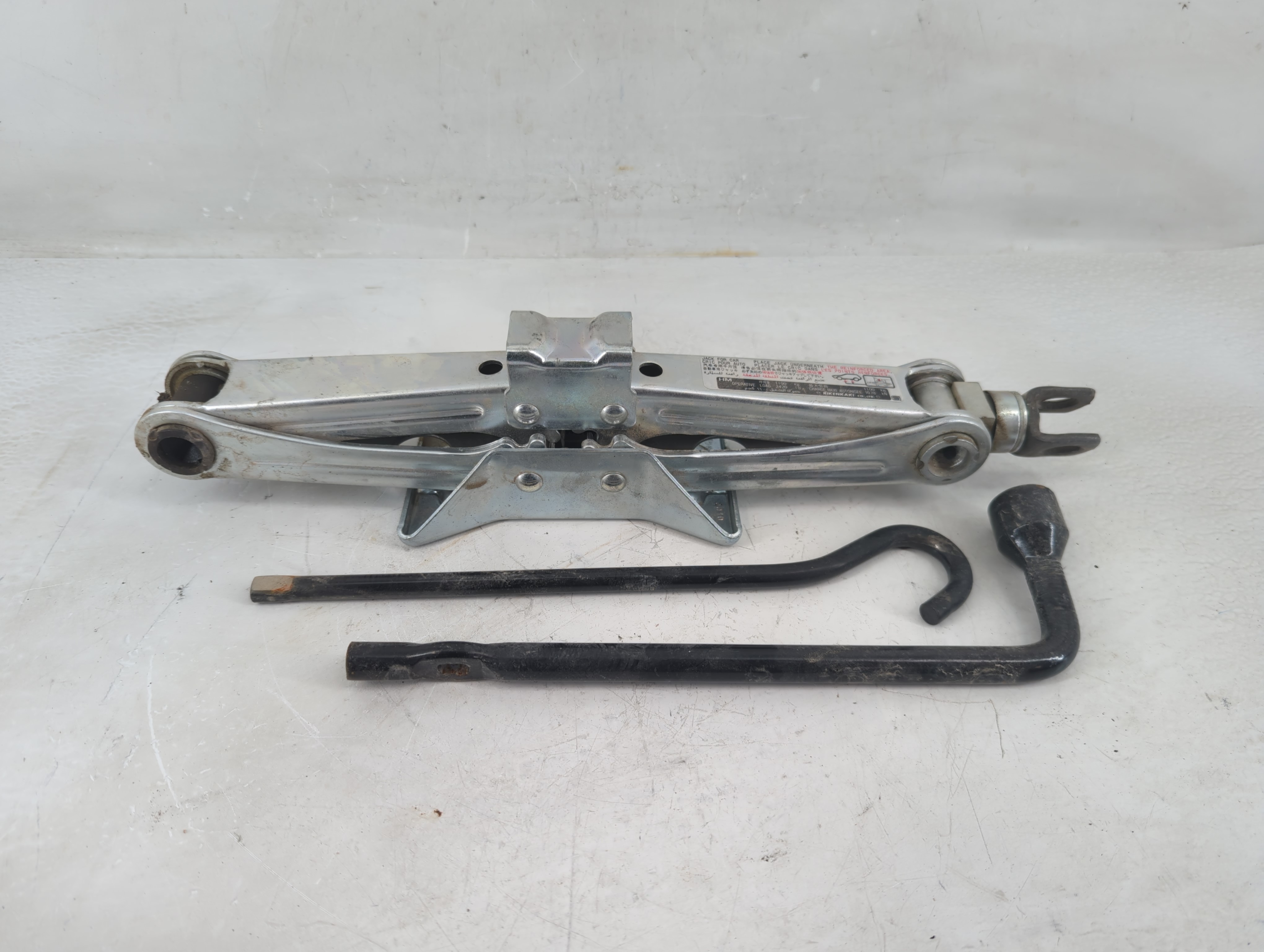 2011 Honda Accord Spare Scissor Car Jack 1188172 - Oemusedautoparts1.com