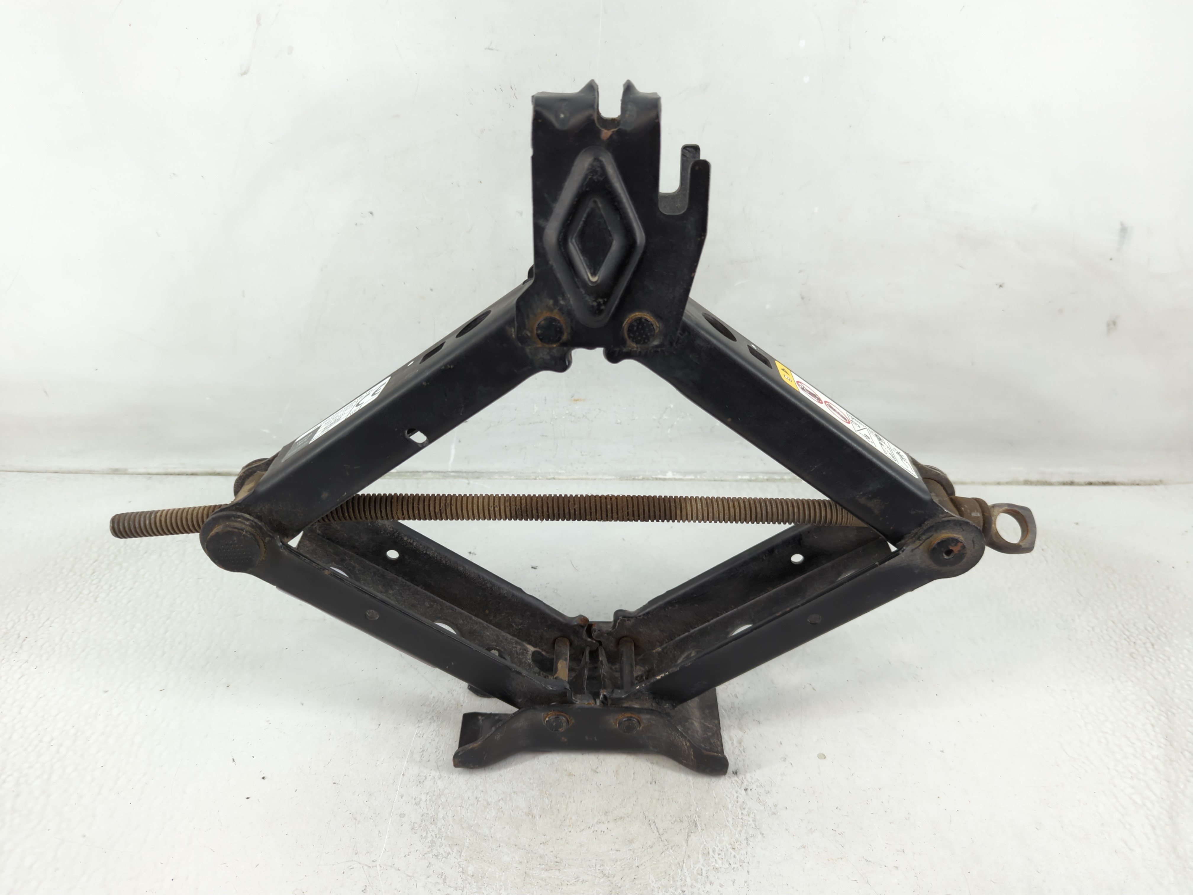 2019 Jeep Grand Cherokee Spare Scissor Car Jack 1188177 - Oemusedautoparts1.com