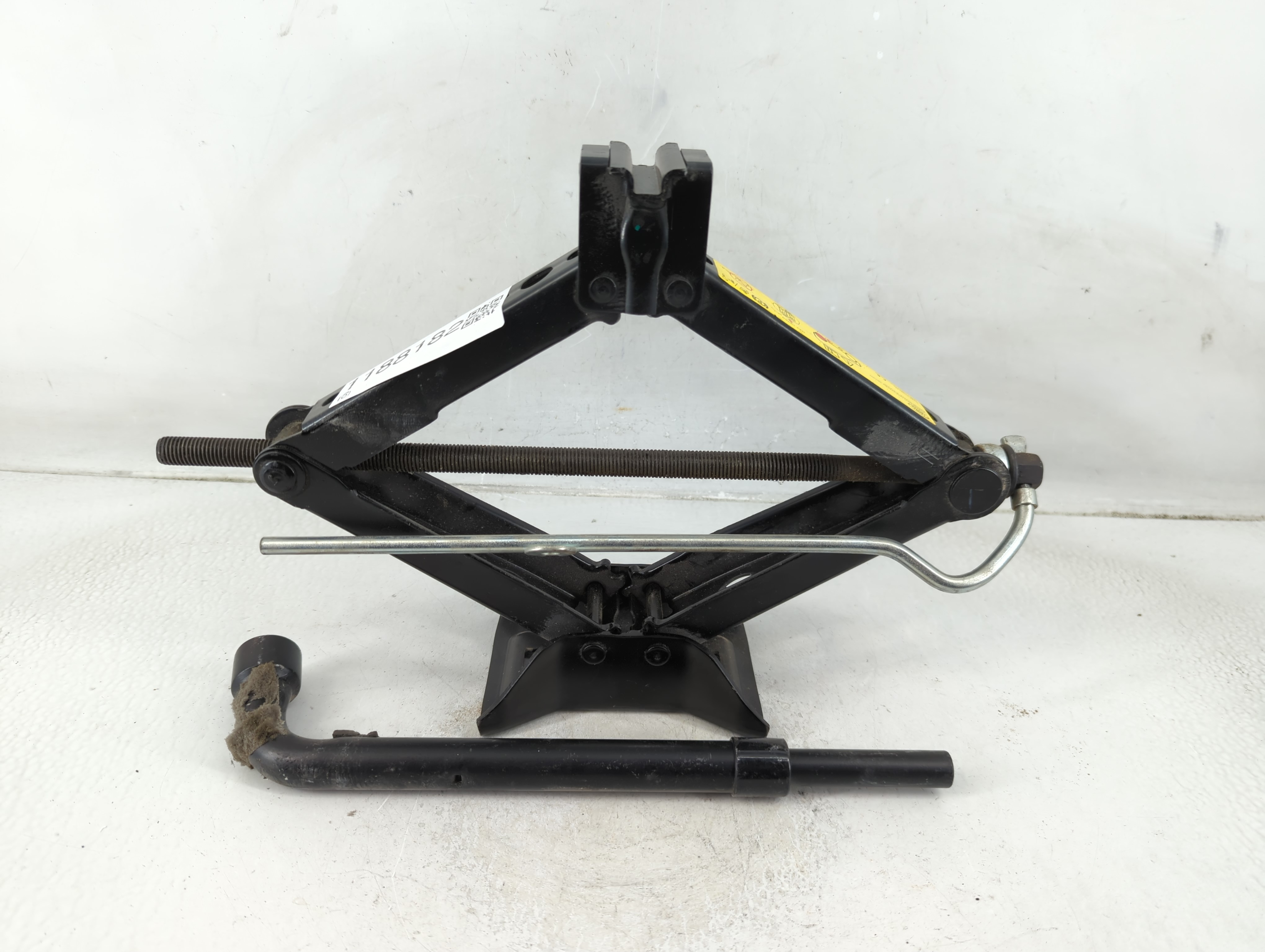 Picture of 2017 Land Rover Discovery Sport Spare Scissor Car Jack 1188182