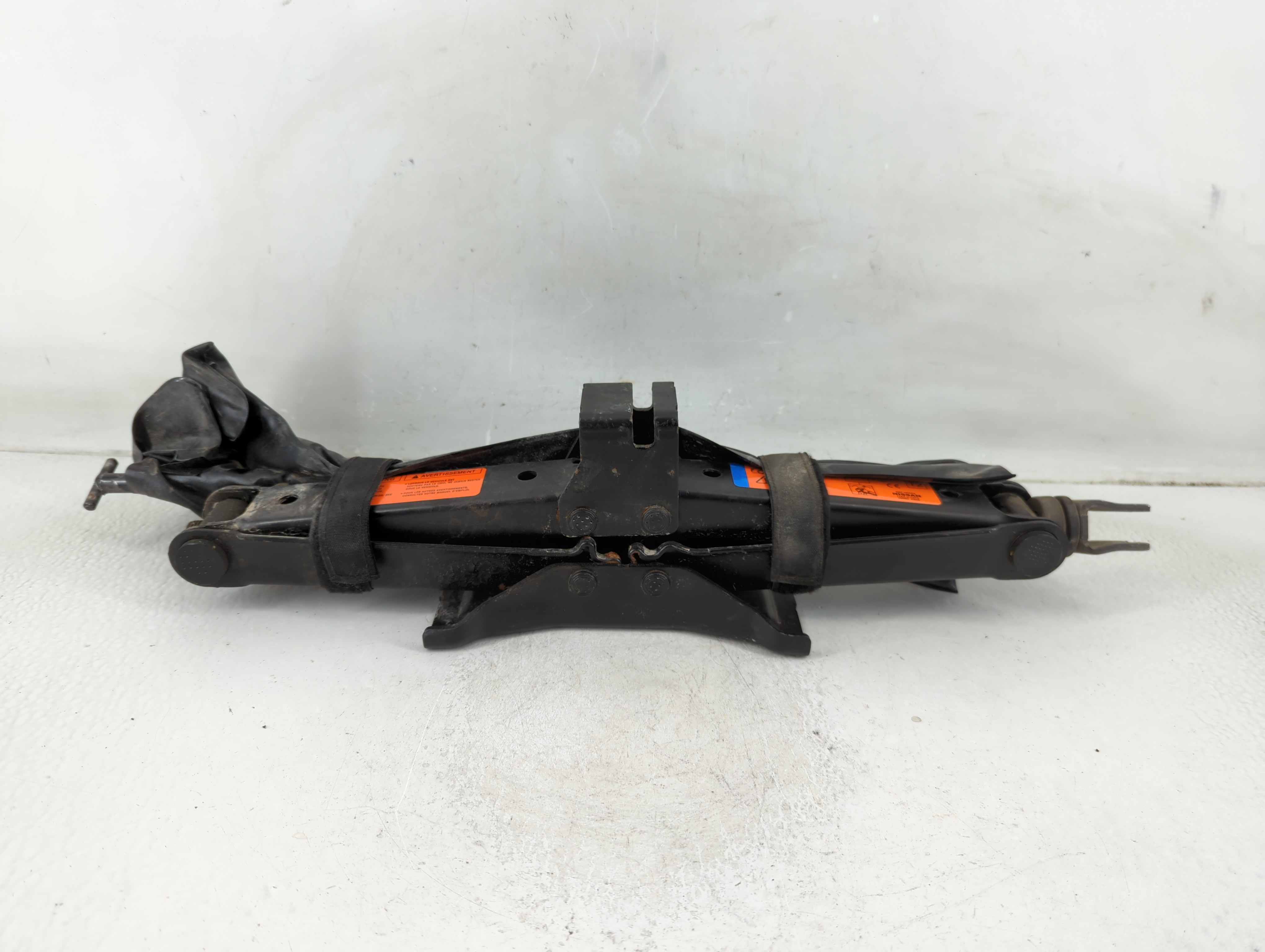 Picture of 2017 Infiniti Qx60 Spare Scissor Car Jack 1188185