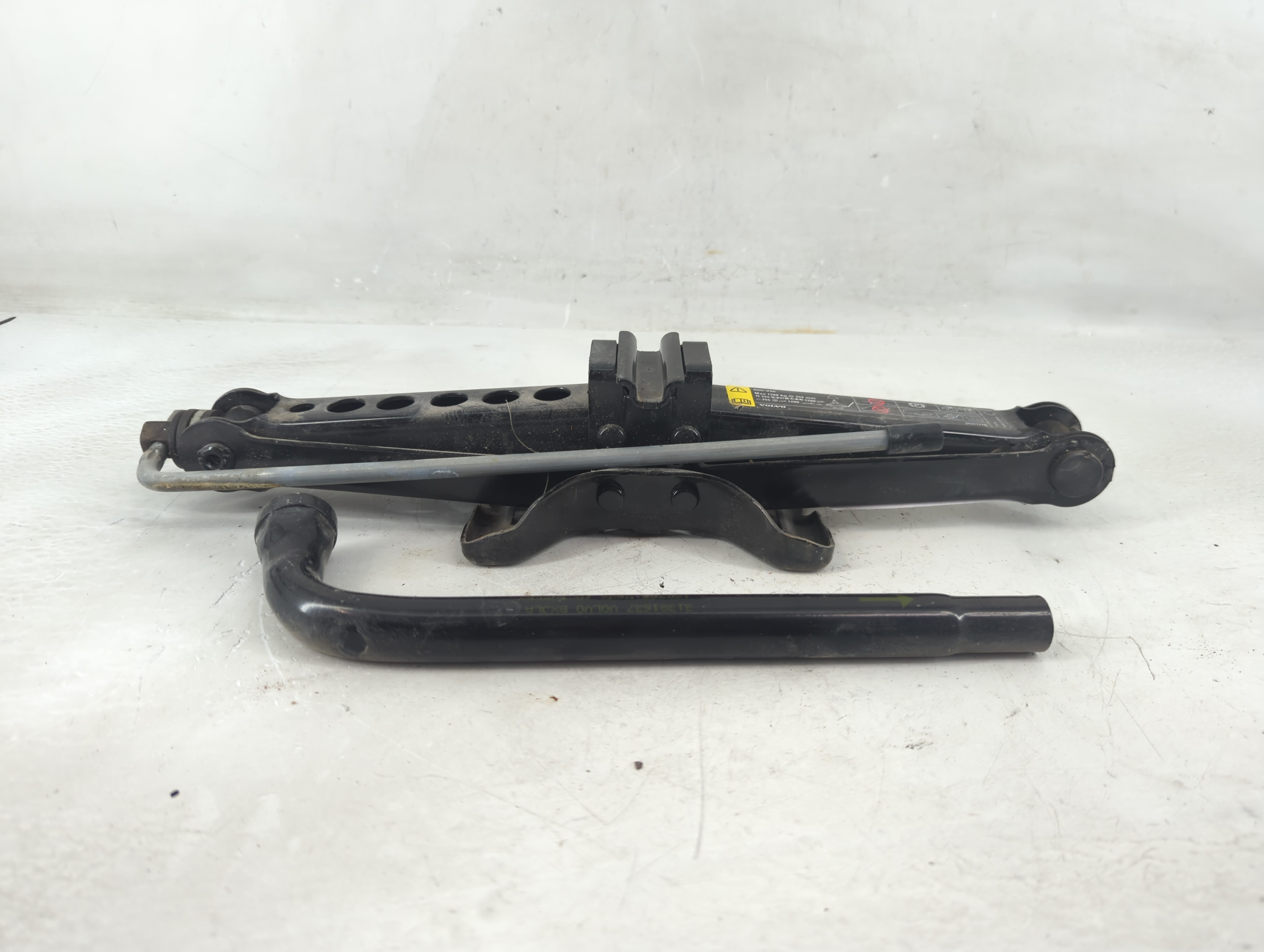 2013 Volvo V60 Spare Scissor Car Jack 1188192 - Oemusedautoparts1.com