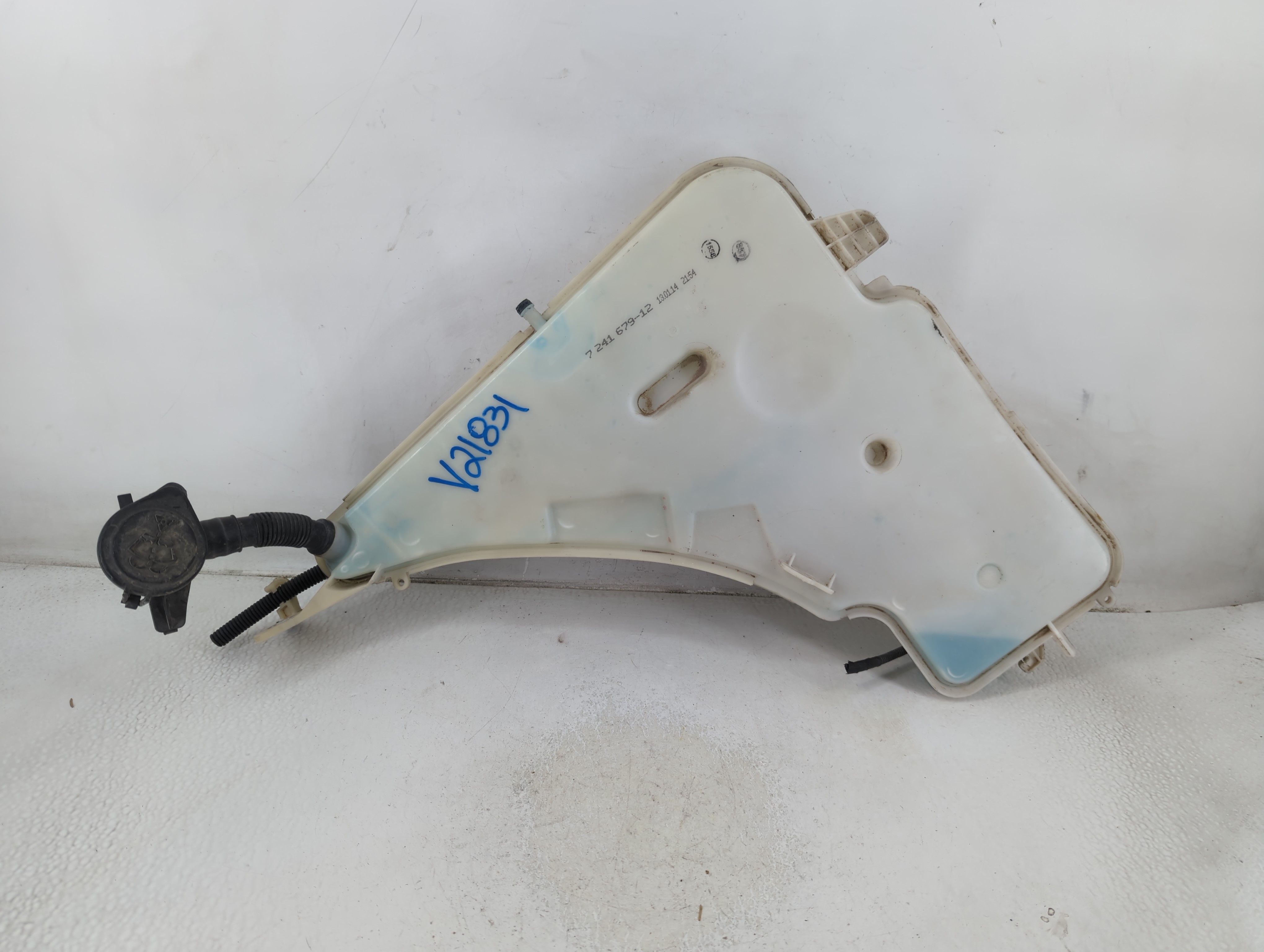2012-2016 Bmw 328i Windshield Washer Fluid Reservoir Bottle Oem 1188207 - Oemusedautoparts1.com