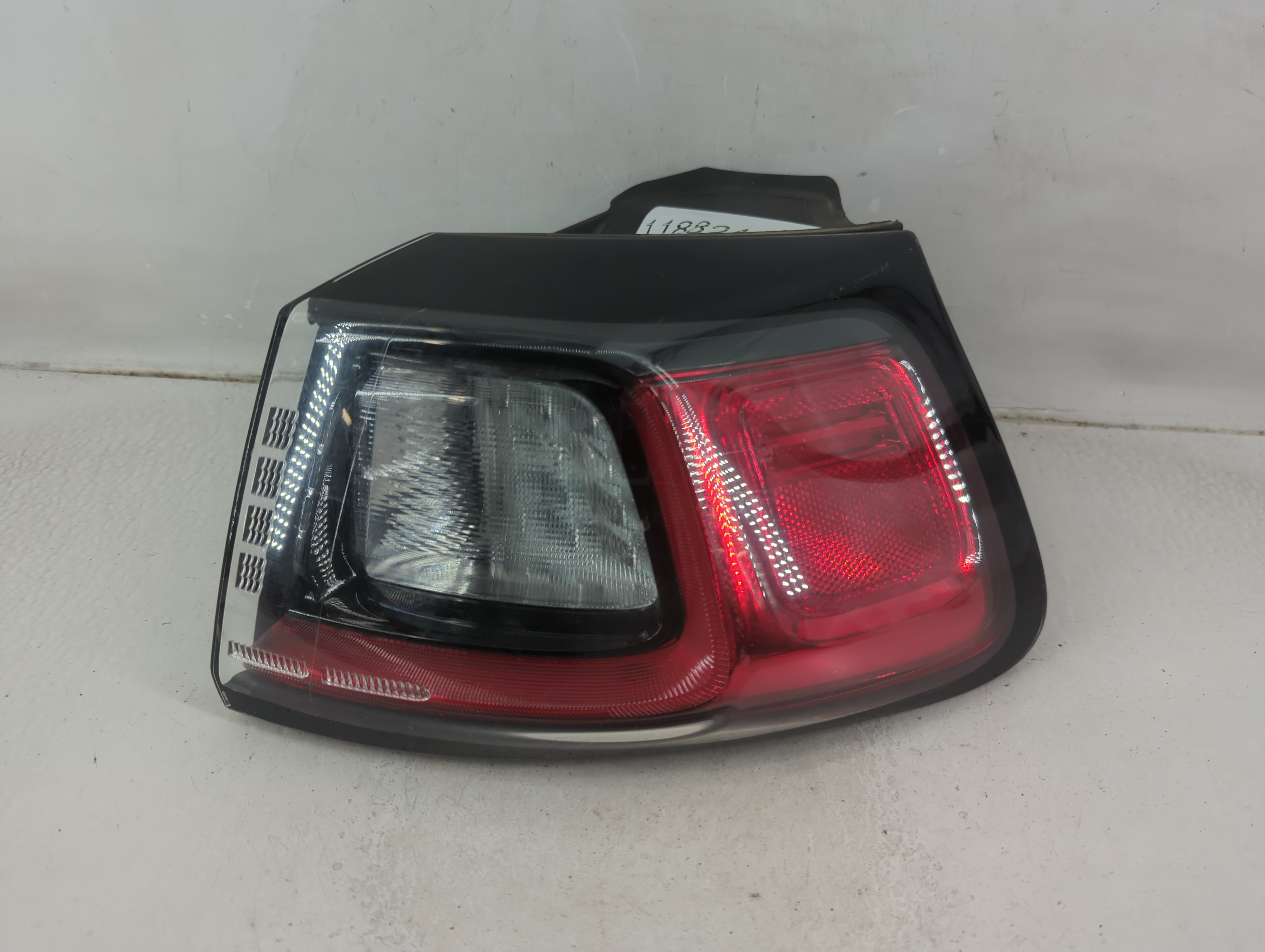 Picture of 2019-2022 Jeep Cherokee Passenger Right Side Tail Light Taillight Oem 1188241