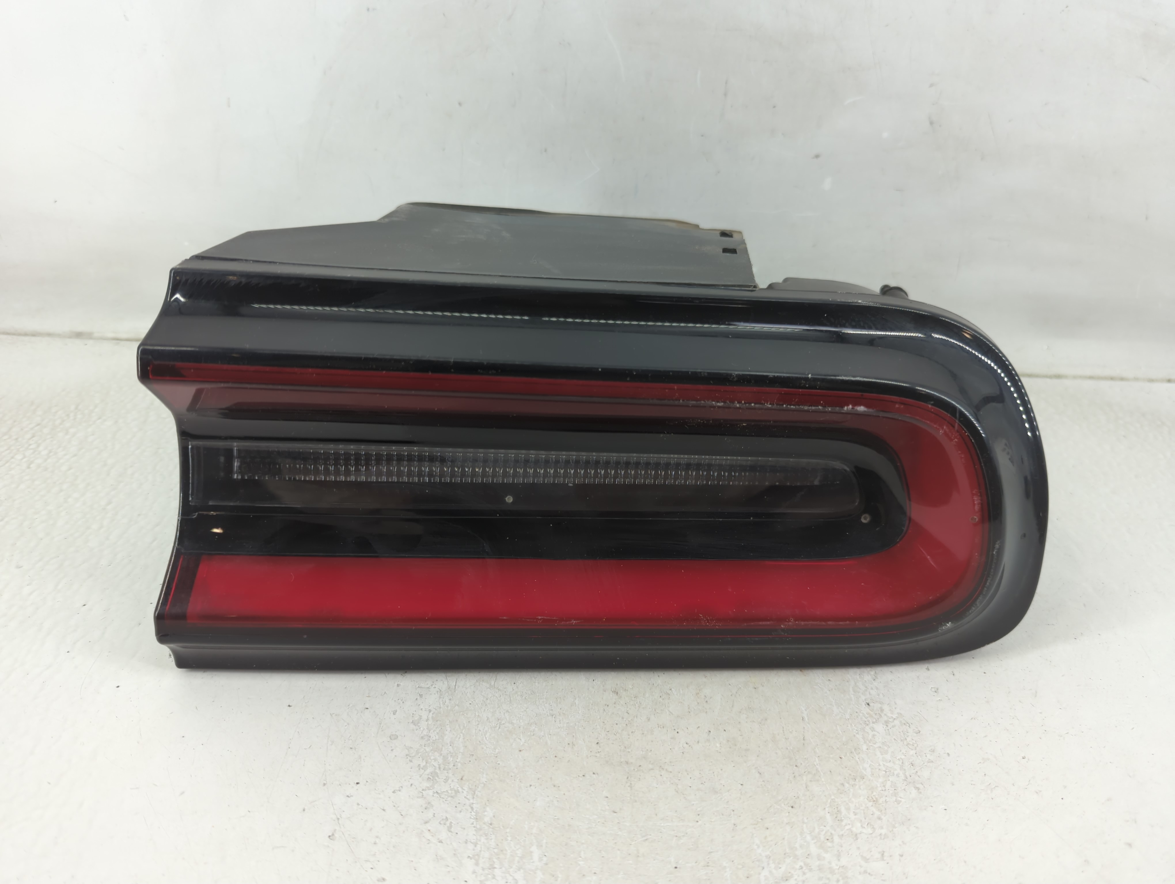 2015-2022 Dodge Challenger Passenger Right Side Tail Light Taillight Oem 1188248 - Oemusedautoparts1.com