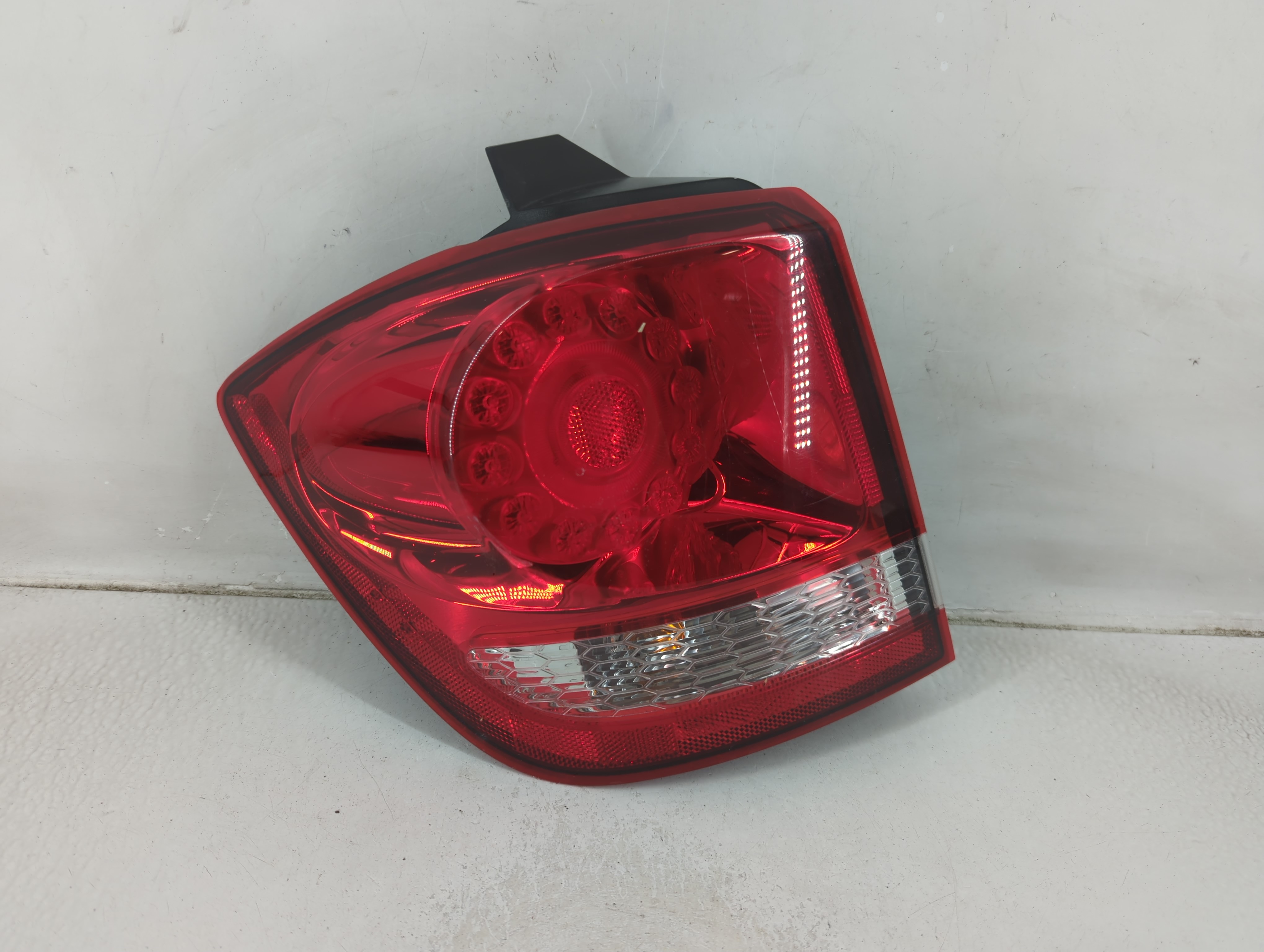 Picture of 2017 Dodge Journey Driver Left Side Tail Light Taillight Oem 1188255