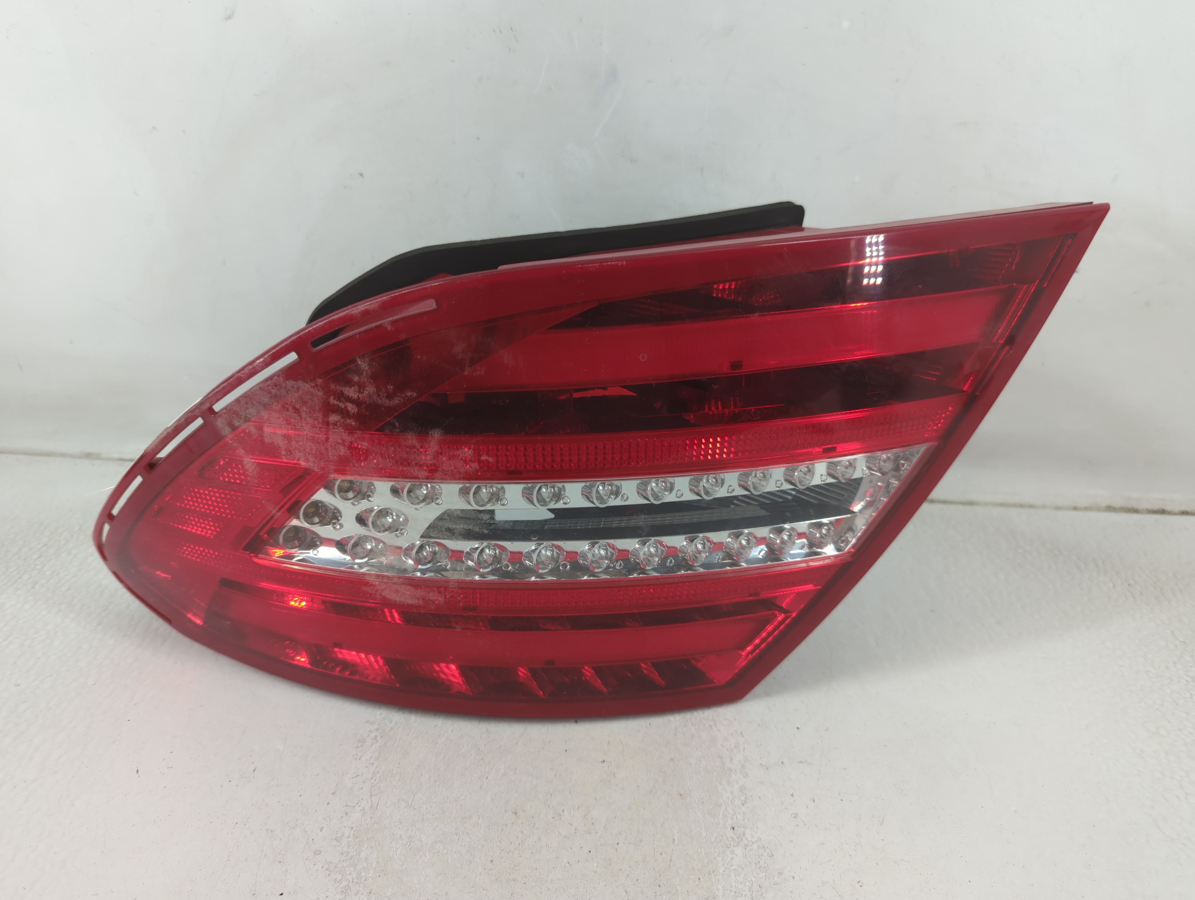 Picture of 2012 Mercedes-benz C300 Passenger Right Side Tail Light Taillight Oem 1188258