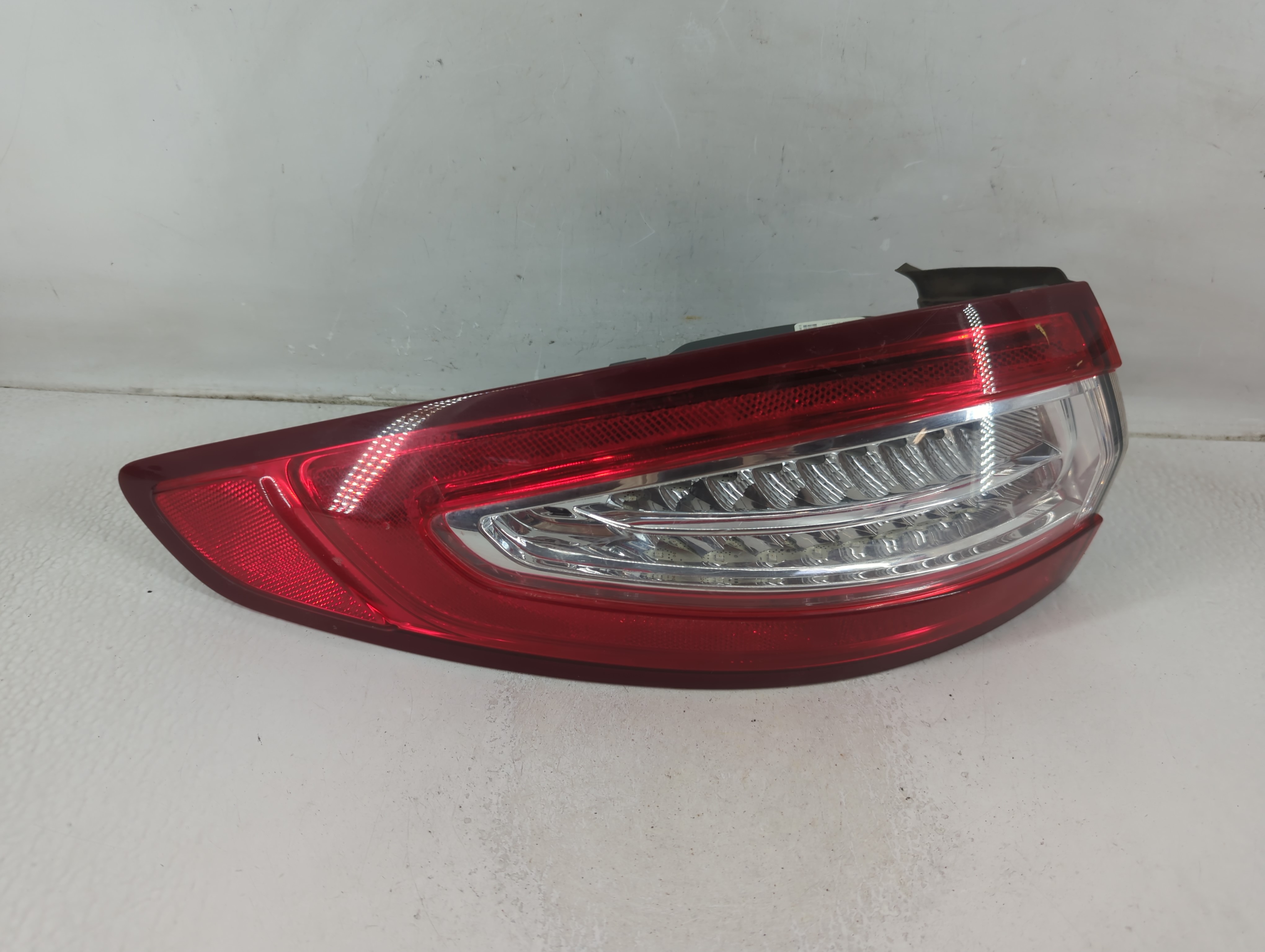 Picture of 2013-2016 Ford Fusion Driver Left Side Tail Light Taillight Oem 1188270