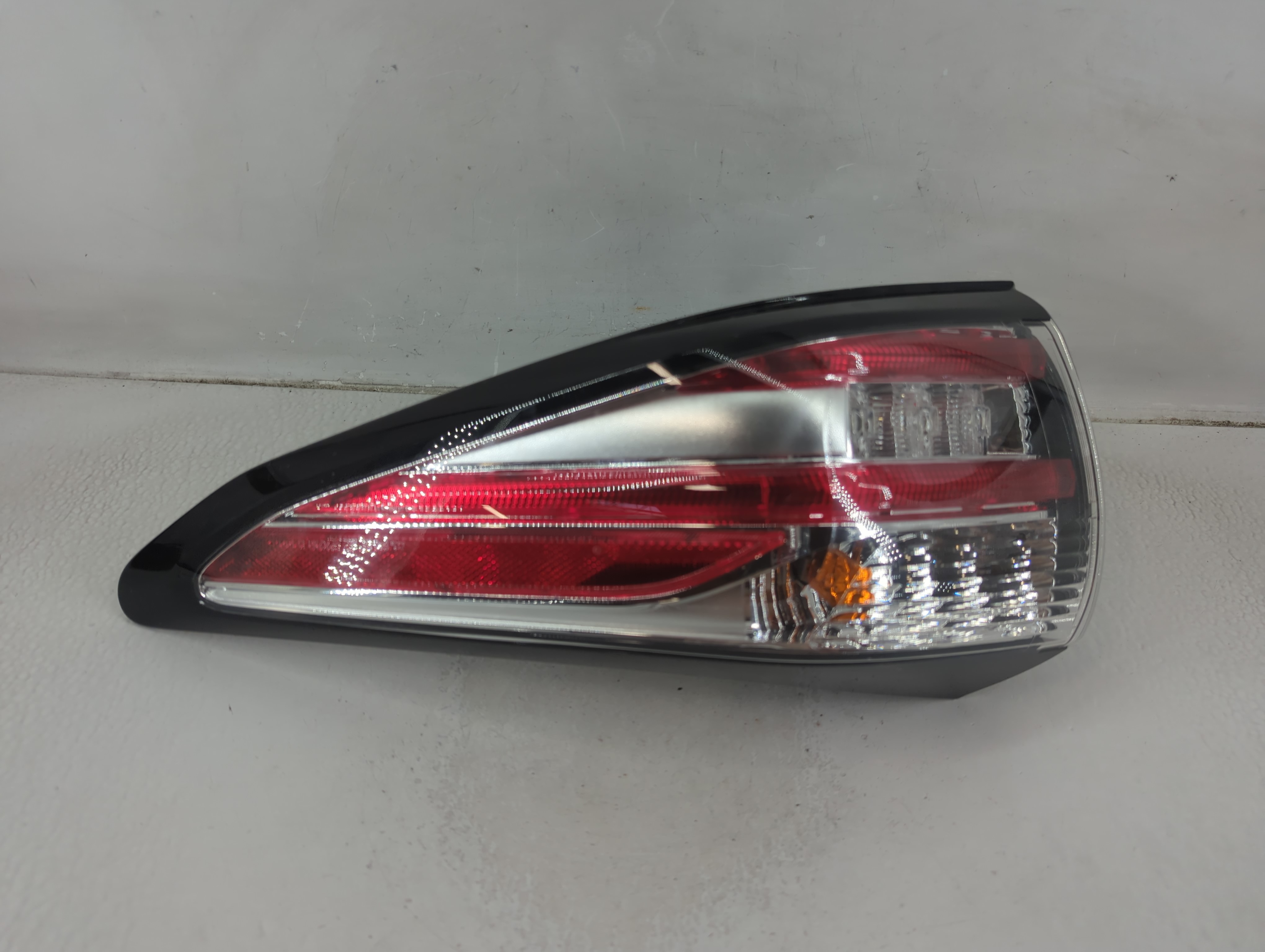 Picture of 2015-2015 Nissan Murano Passenger Right Side Tail Light Taillight Oem 1188281