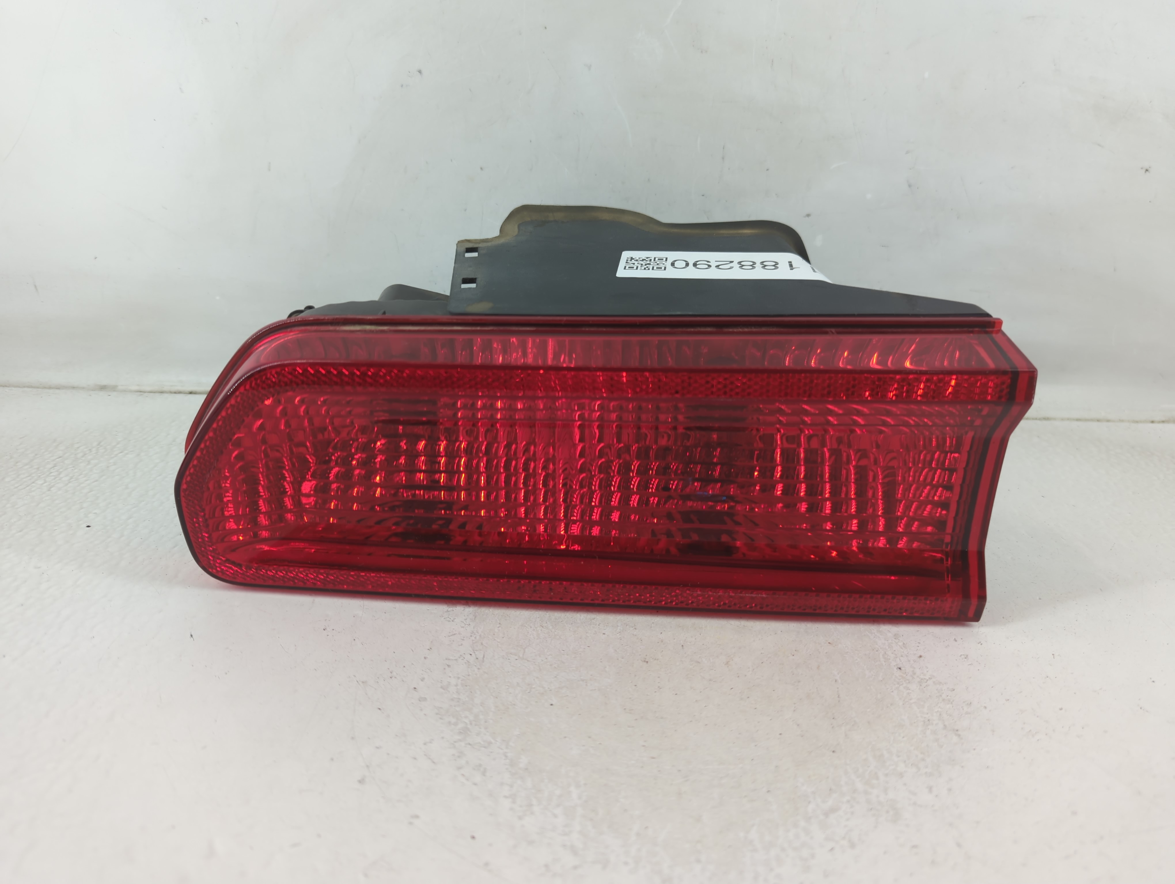 Picture of 2008-2014 Dodge Challenger Driver Left Side Tail Light Taillight Oem 1188290
