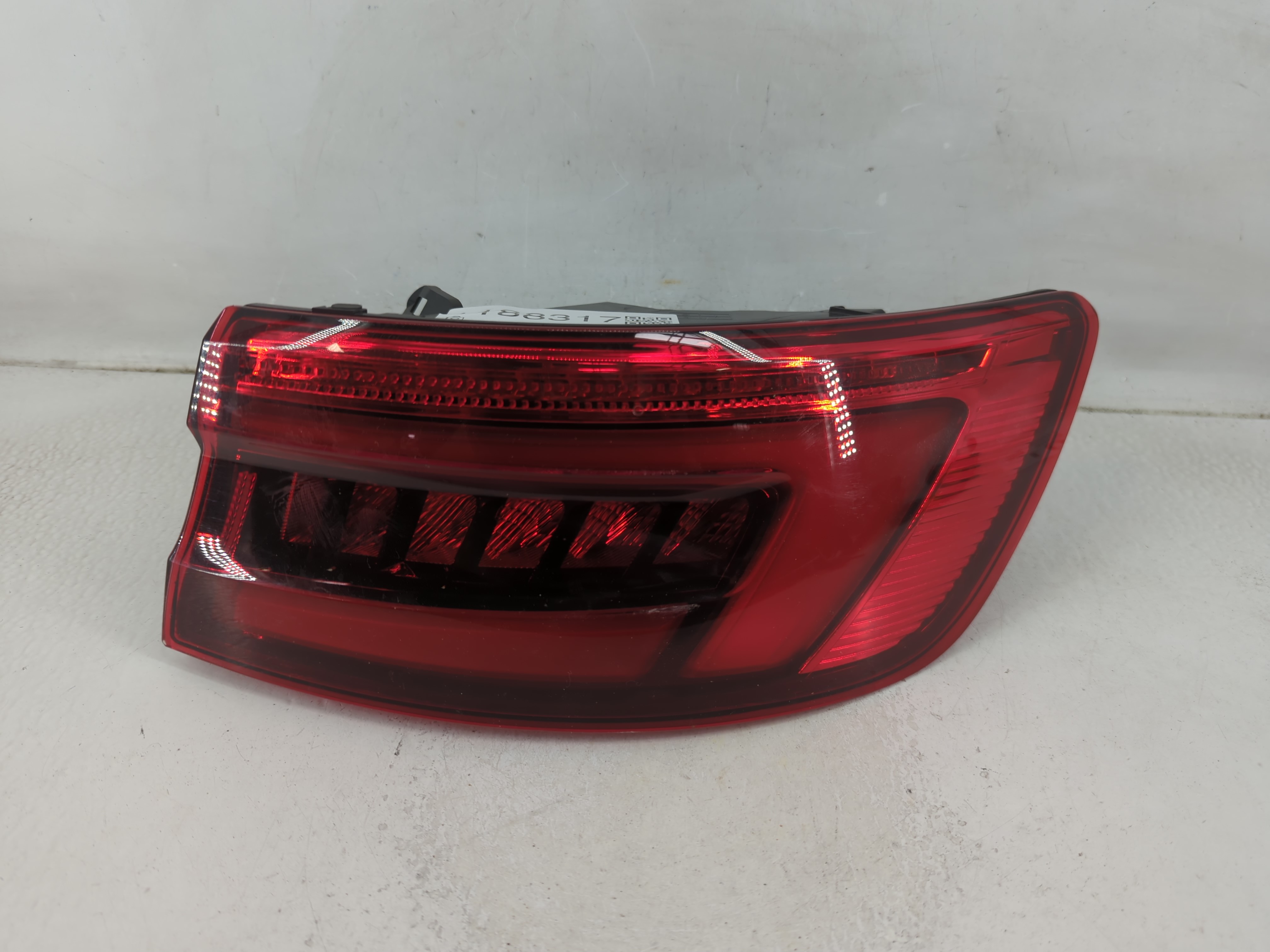 Picture of 2017-2019 Audi A4 Passenger Right Side Tail Light Taillight Oem 1188317