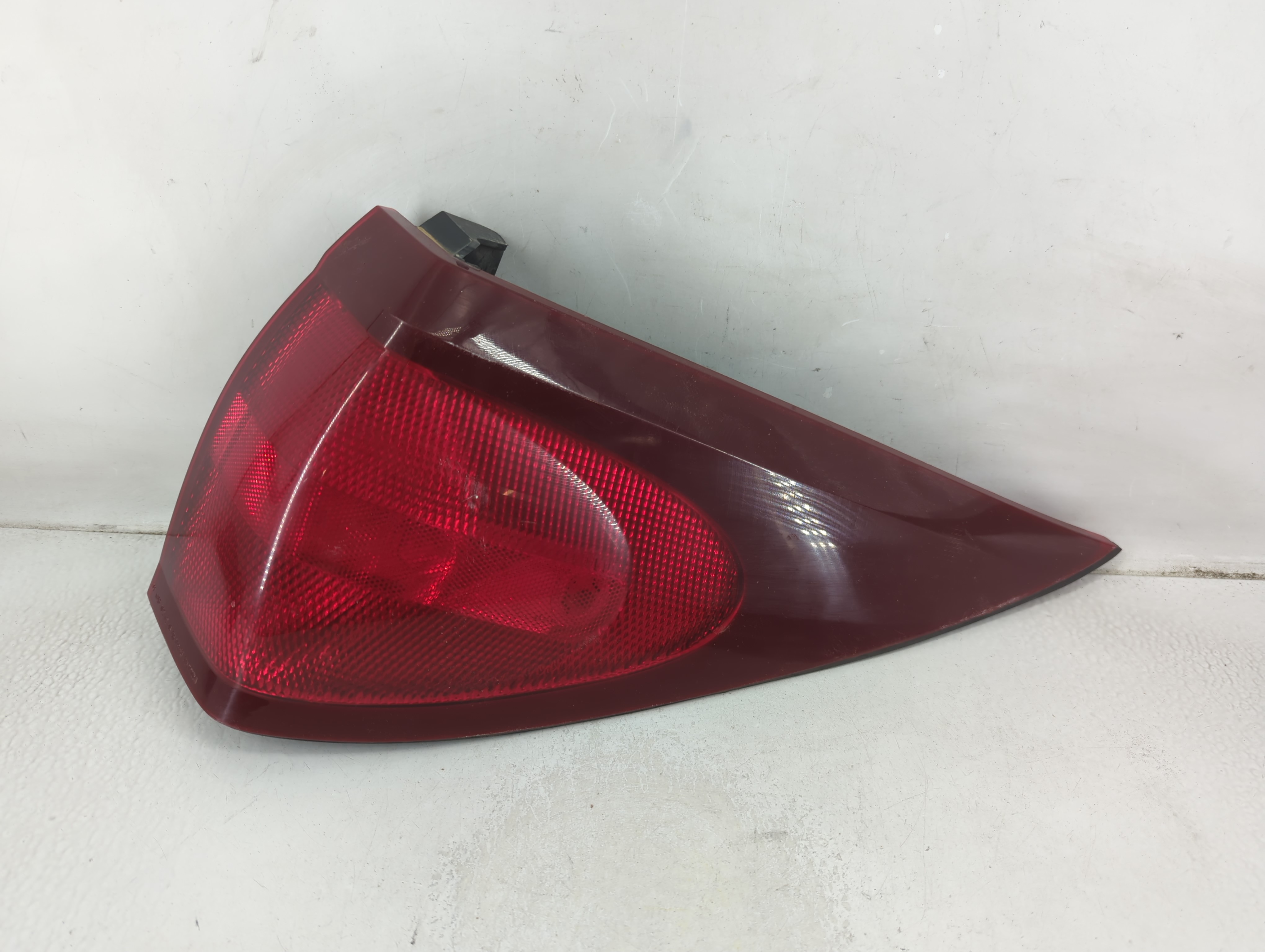 2004-2007 Buick Rendezvous Passenger Right Side Tail Light Taillight Oem 1188322 - Oemusedautoparts1.com