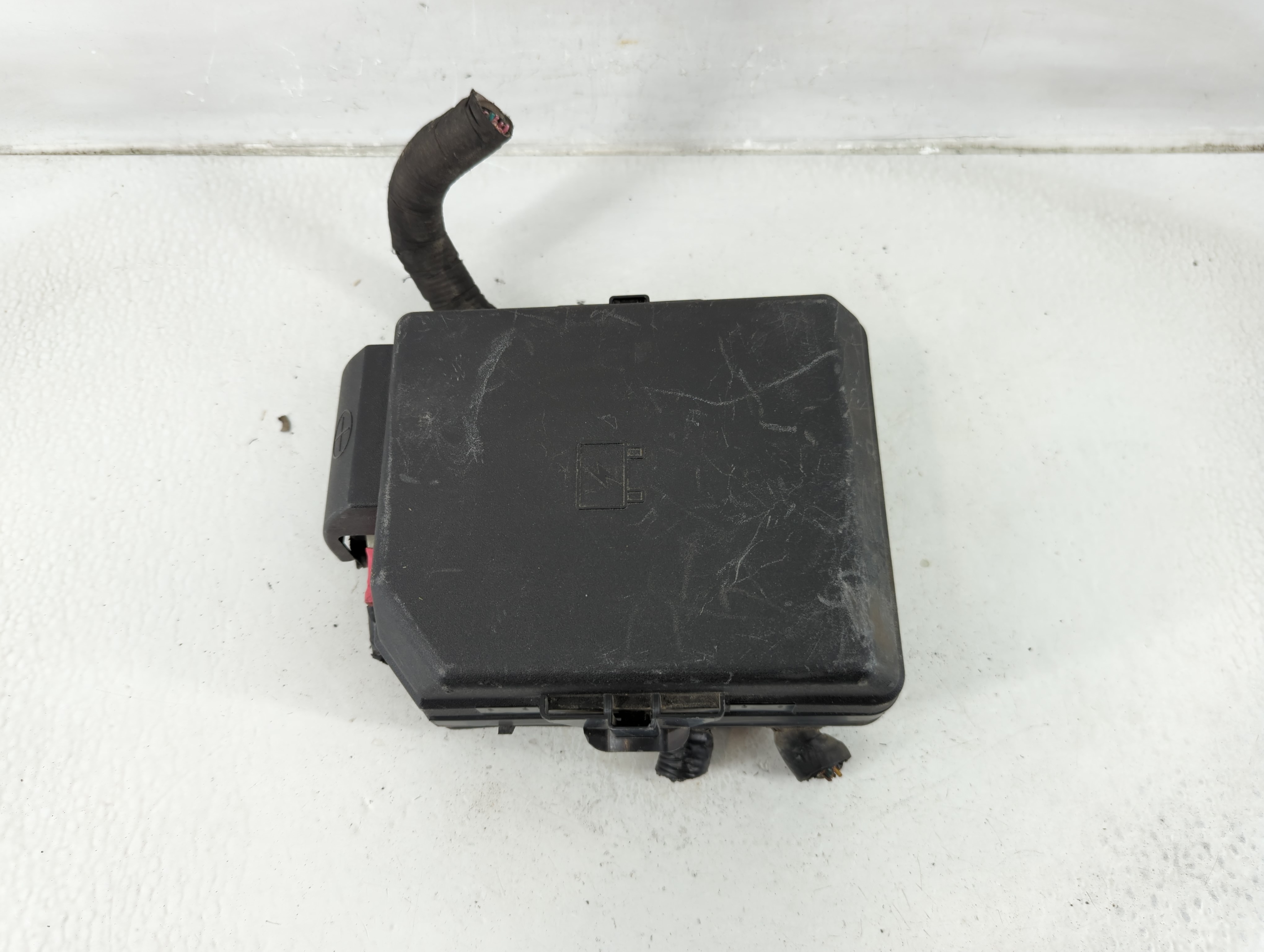 Picture of 2012-2016 Chevrolet Impala Fusebox Fuse Box Relay Module 13786621-03 1188339