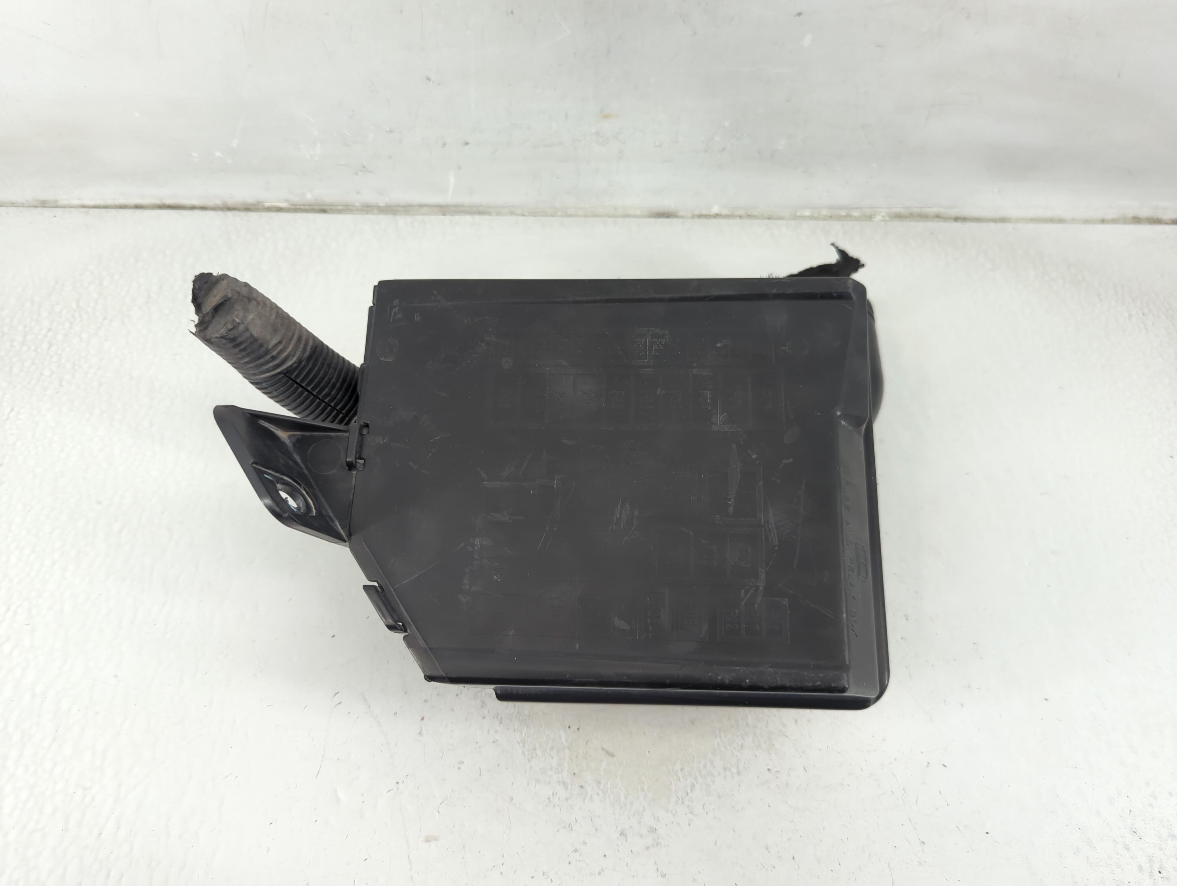 2012-2017 Fiat 500 Fusebox Fuse Box Relay Module 53100999 1188382 - Oemusedautoparts1.com