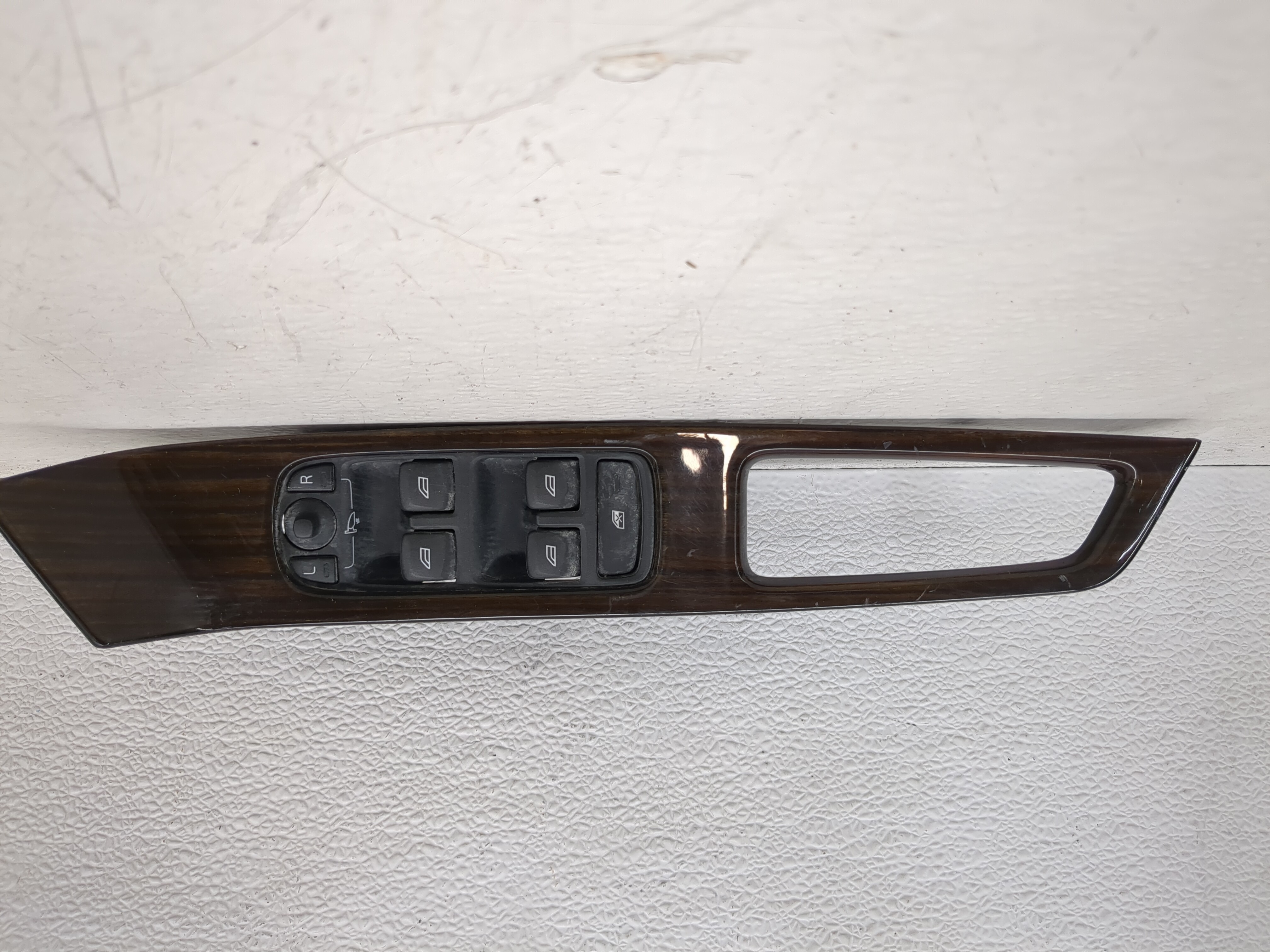 Picture of 2013-2013 Volvo V60 Driver Left Door Master Power Window Switch 1188390
