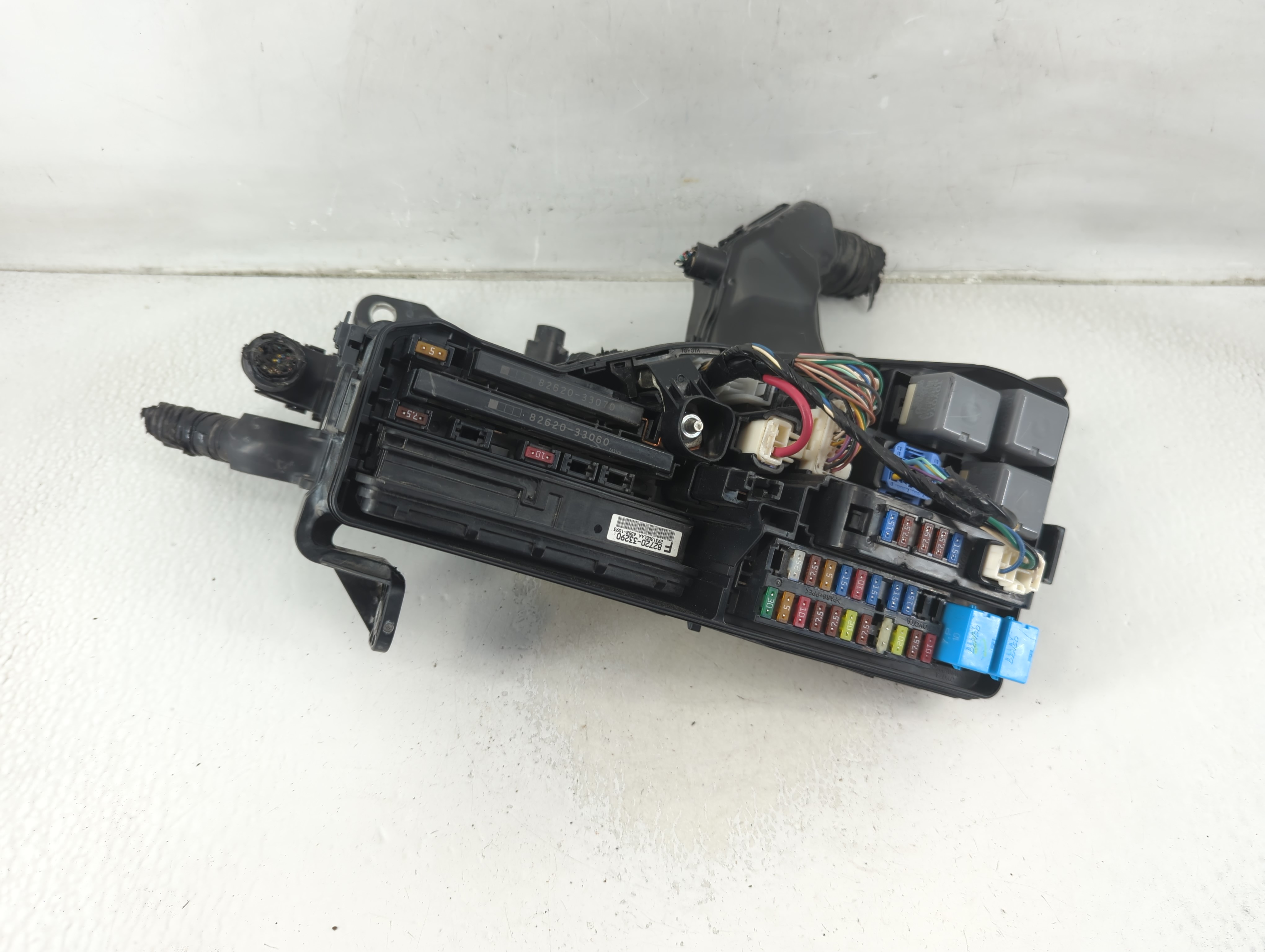 2012-2017 Toyota Camry Fusebox Fuse Box Relay Module 82720-33290 1188401 - Oemusedautoparts1.com