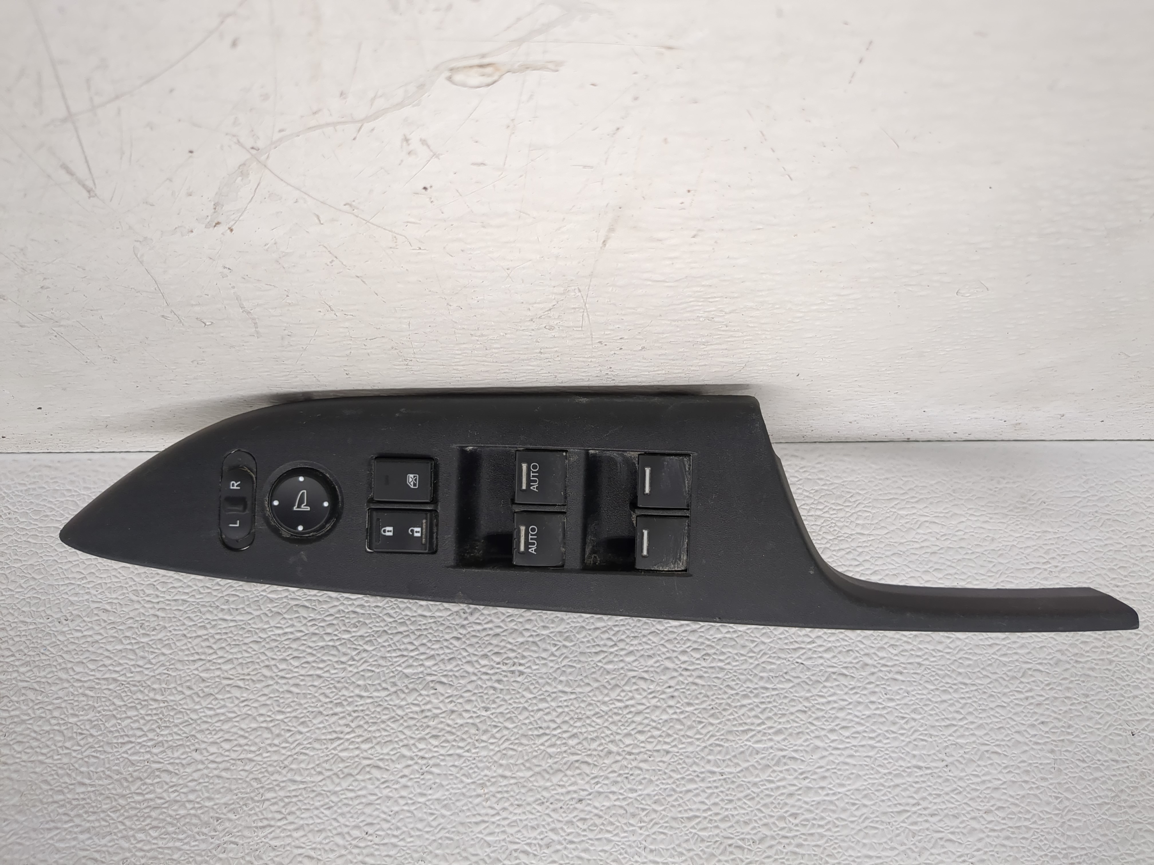Picture of 2013-2017 Honda Accord Driver Left Door Master Power Window Switch 1188411