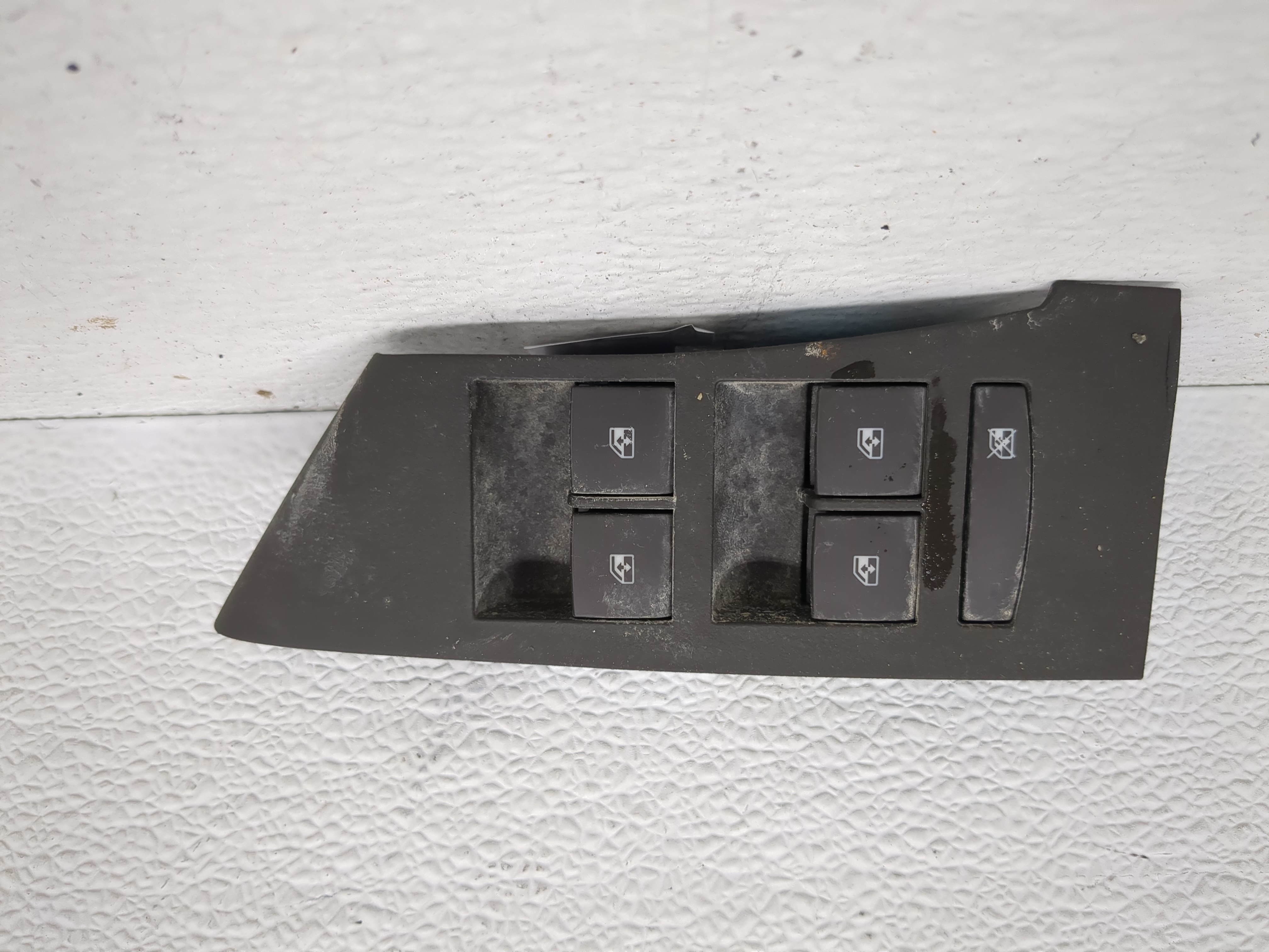 Picture of 2015-2017 Buick Verano Driver Left Door Master Power Window Switch 1188419