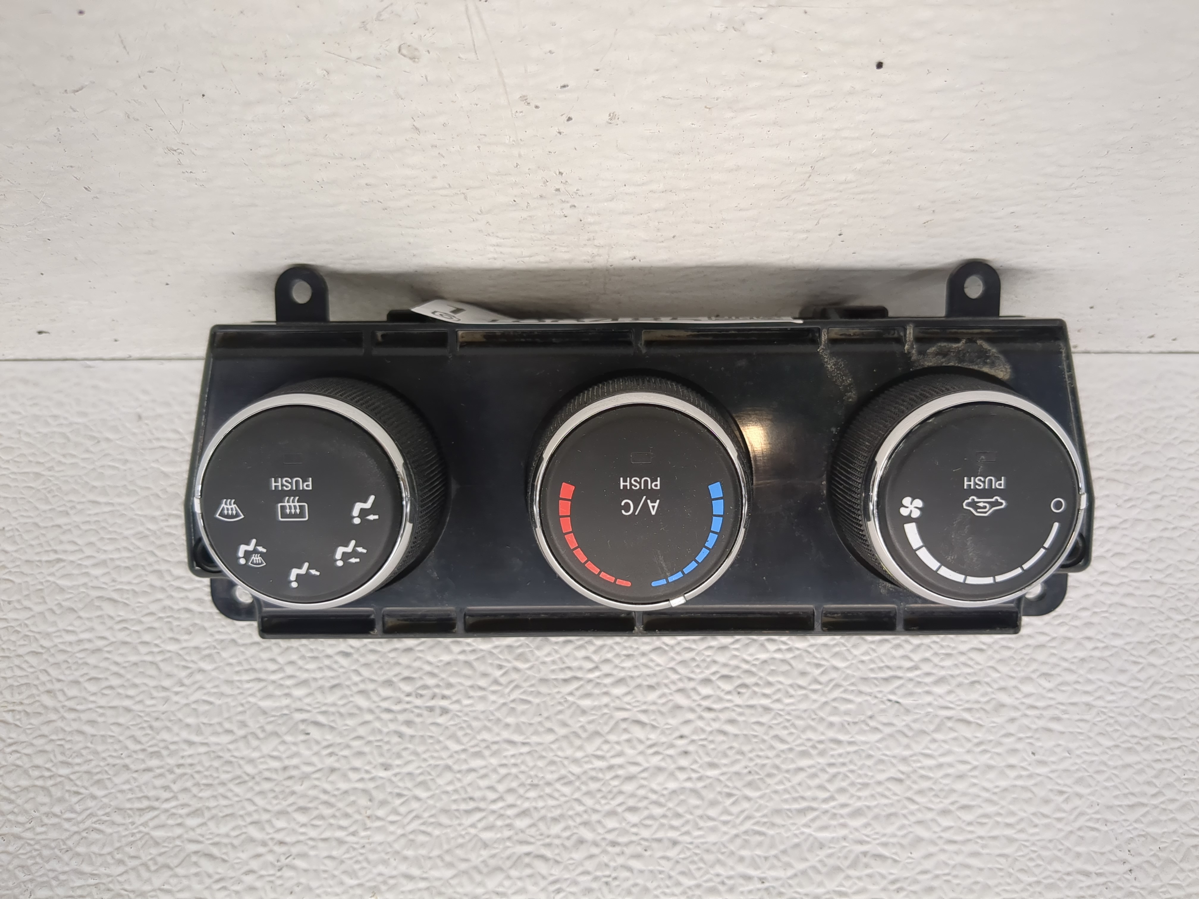 Picture of 2014-2018 Jeep Wrangler Ac Heater Climate Control P68197433ab 1188485