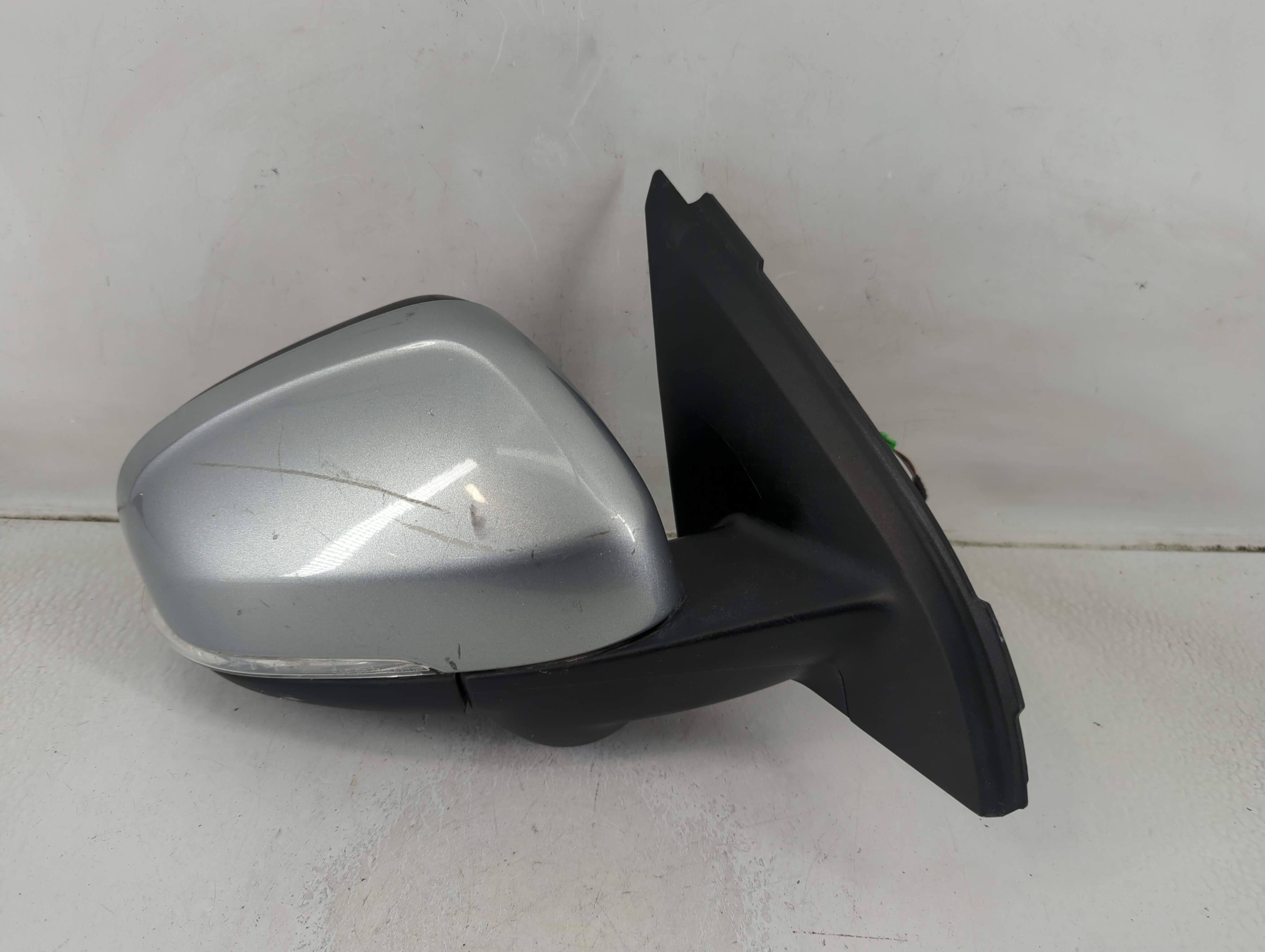 Picture of 2013-2013 Volvo V60 Passenger Right Side View Manual Door Mirror Silver 1188513
