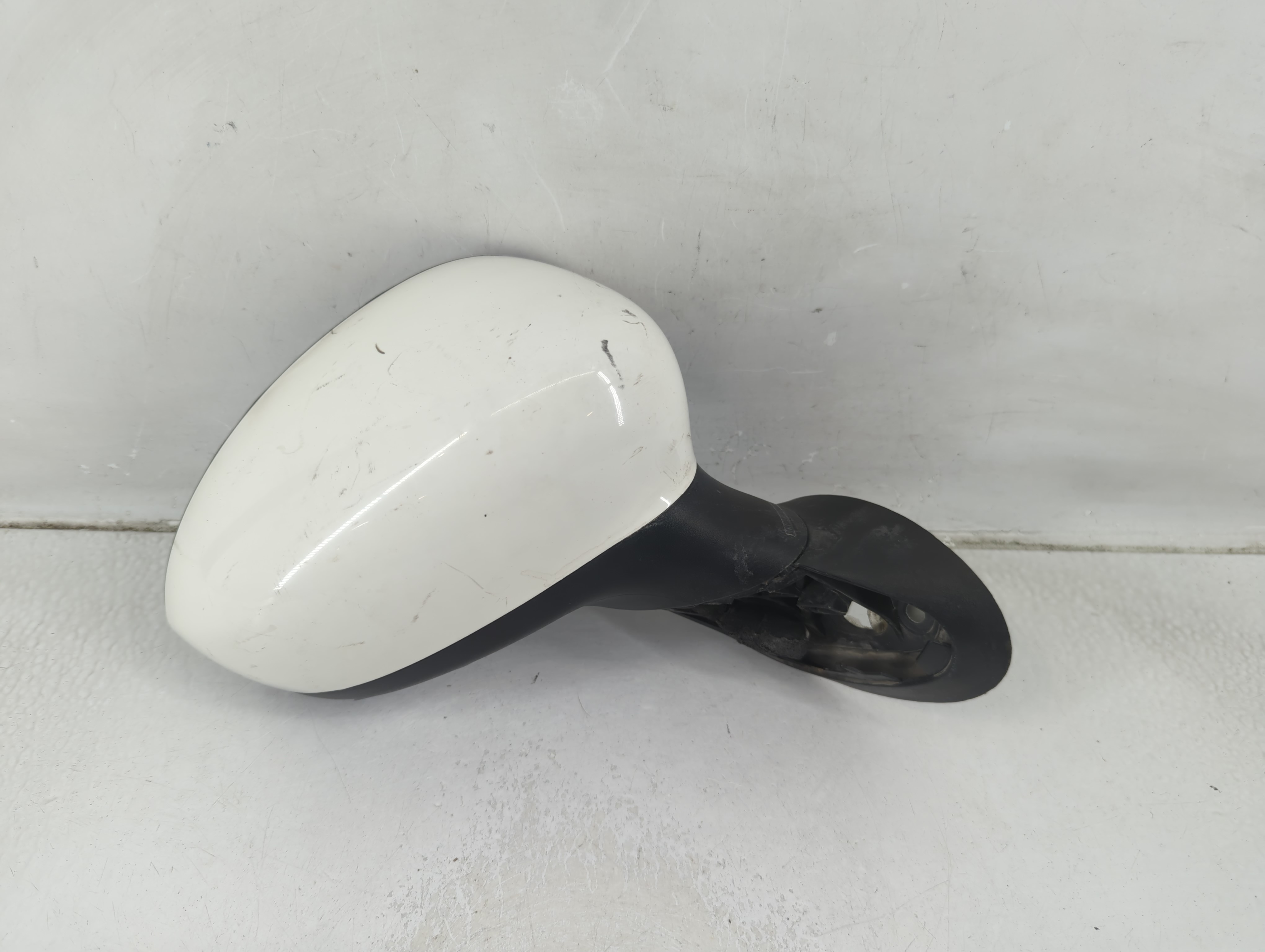 Picture of 2012-2013 Fiat 500 Passenger Right Side View Manual Door Mirror White 1188517
