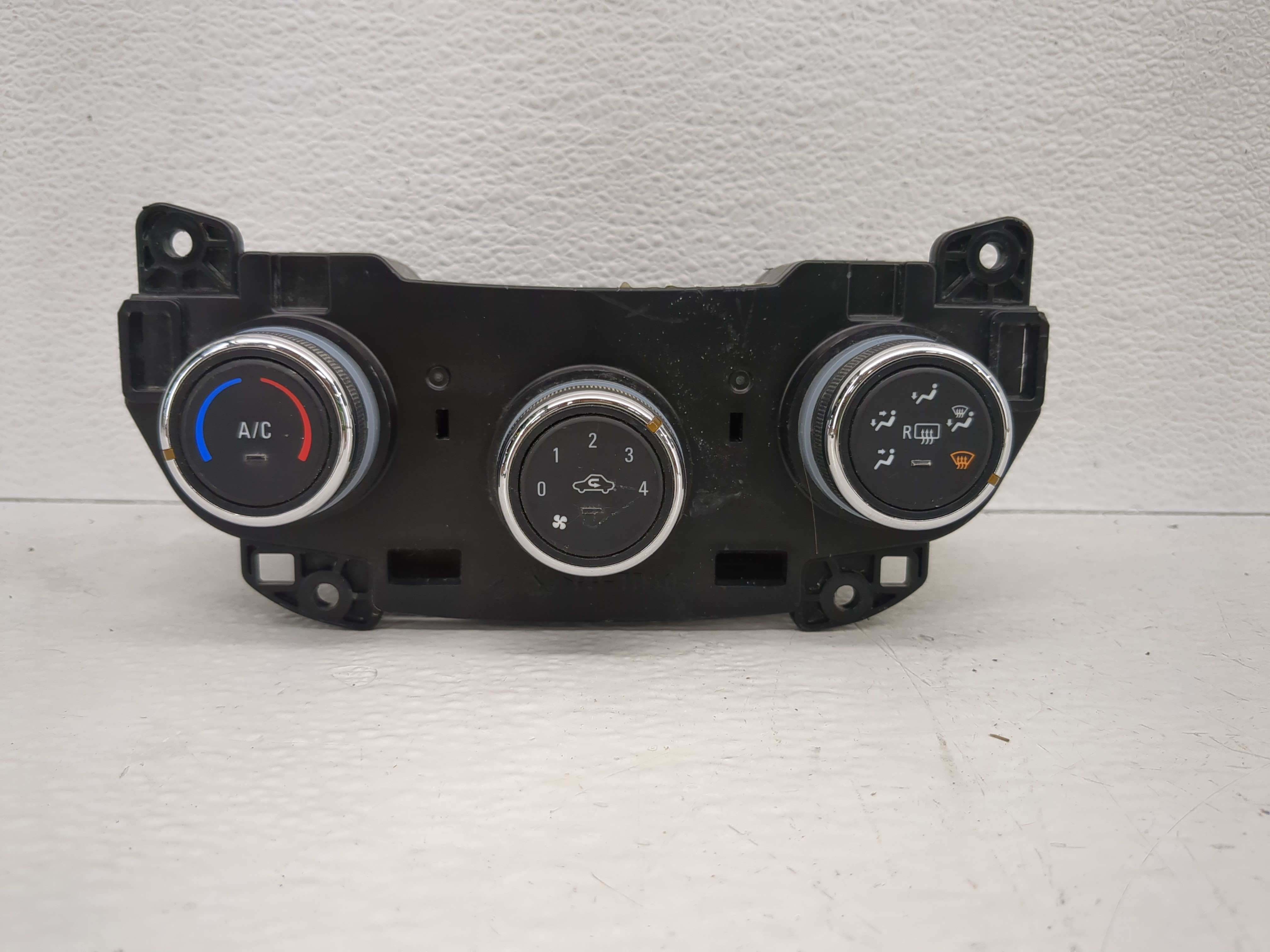 Picture of 2016-2016 Chevrolet Spark Ac Heater Climate Control 1188556