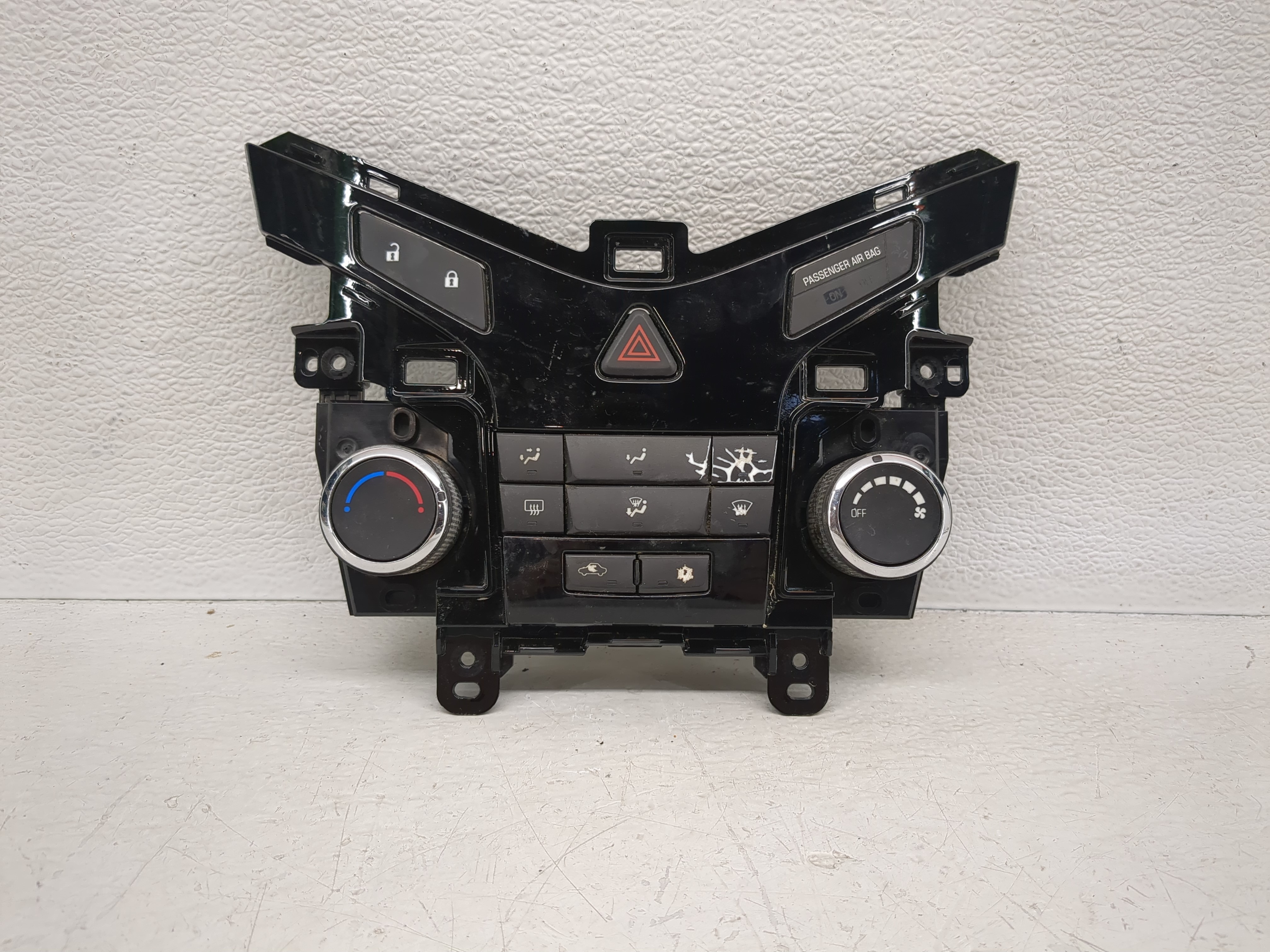 Picture of 2012-2016 Chevrolet Cruze Ac Heater Roof Climate Control 95146207 1188559